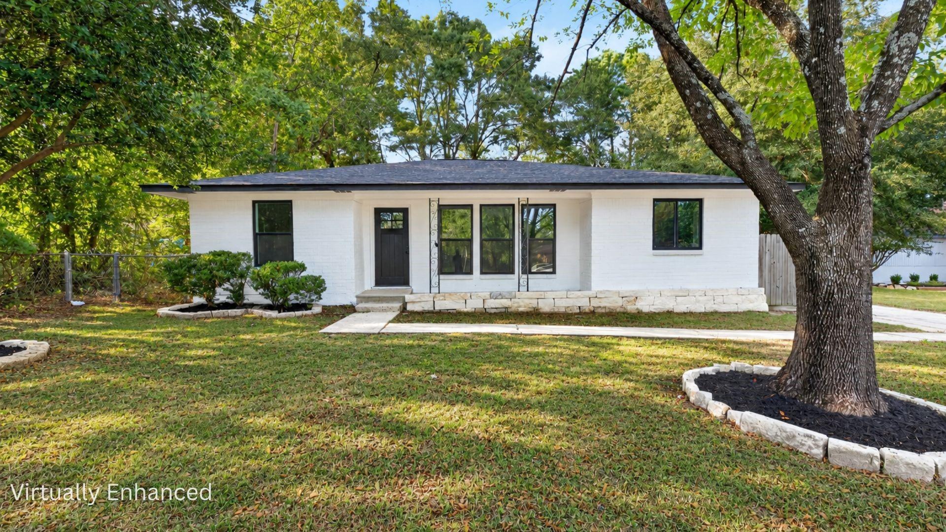 311 Crest Hill Drive — photo