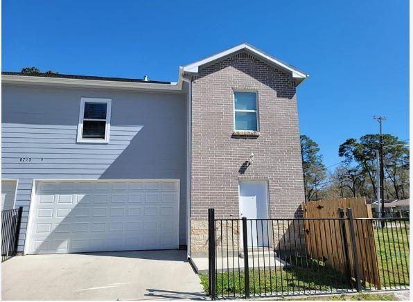8203 Oak Knoll Lane #B — photo