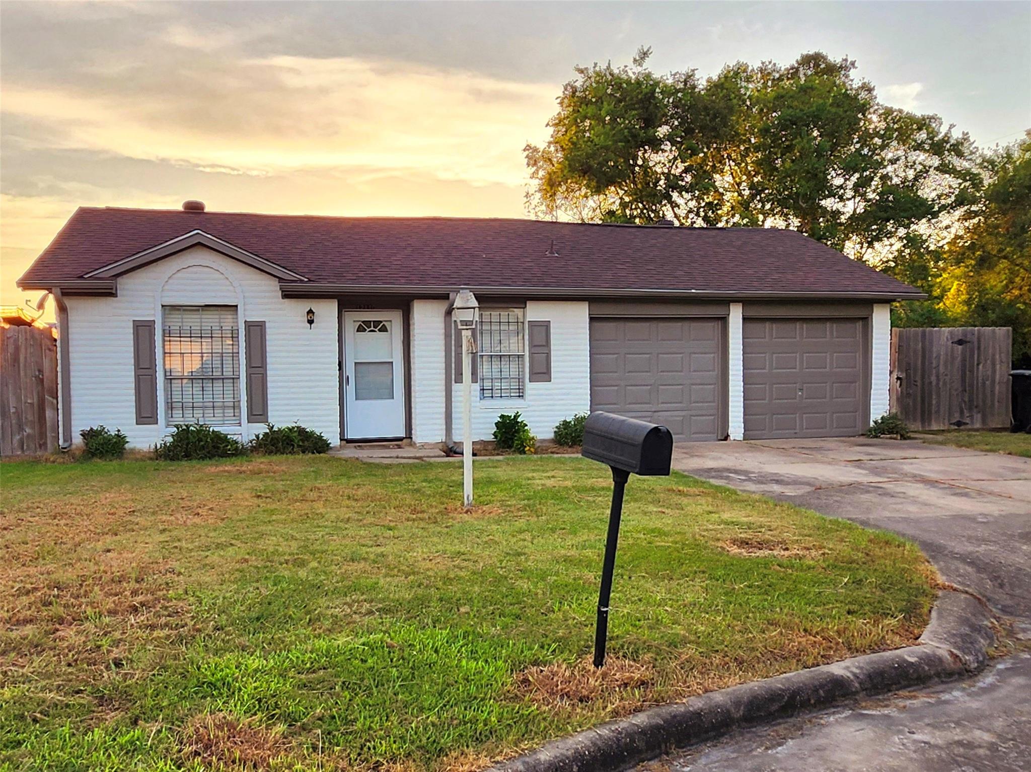 12110 Murr Way — photo