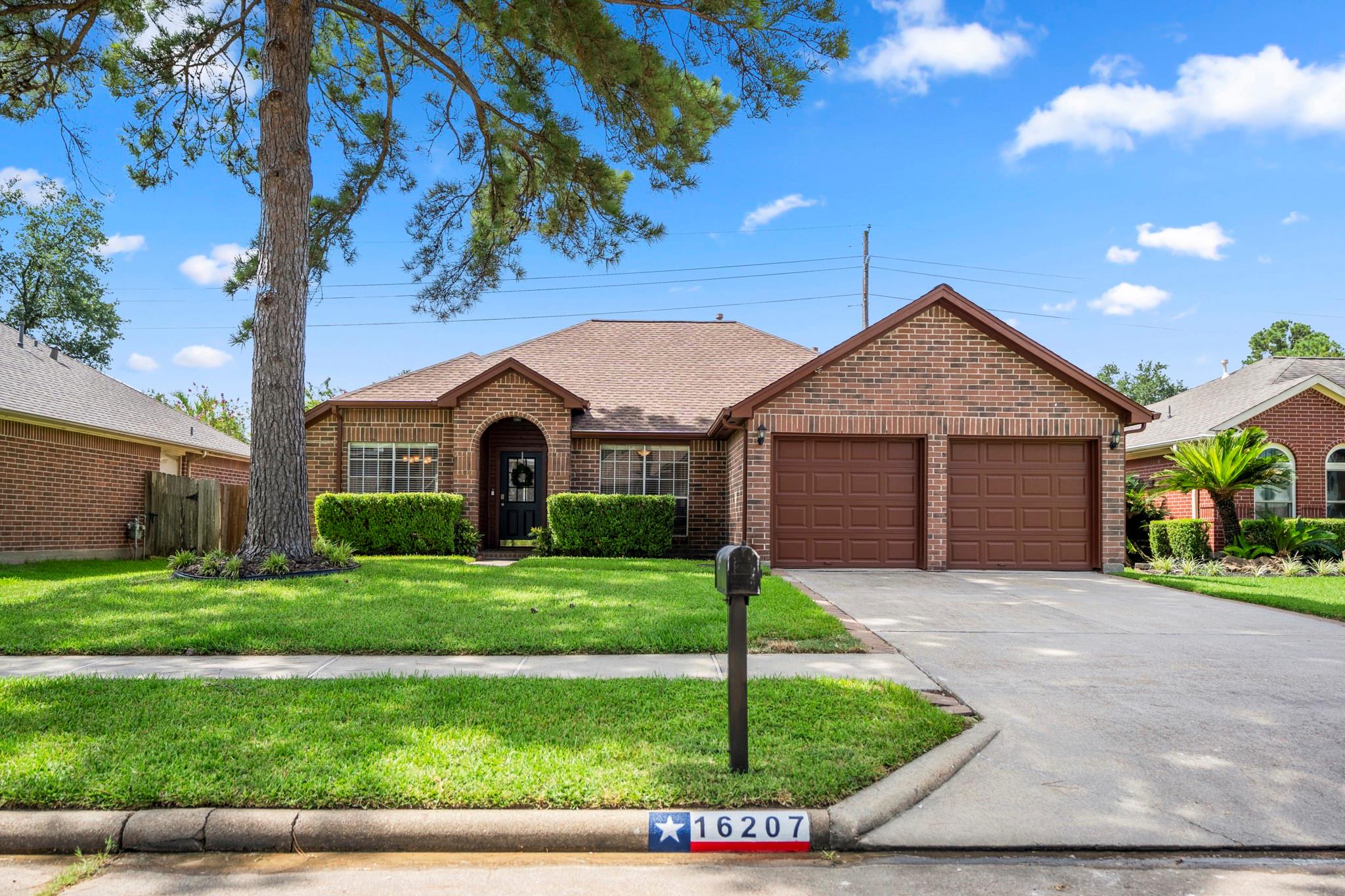 16207 Indian Cypress Drive — photo