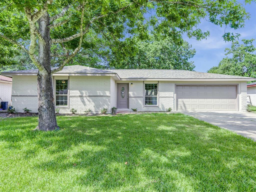 16626 Forest Bend Avenue — photo