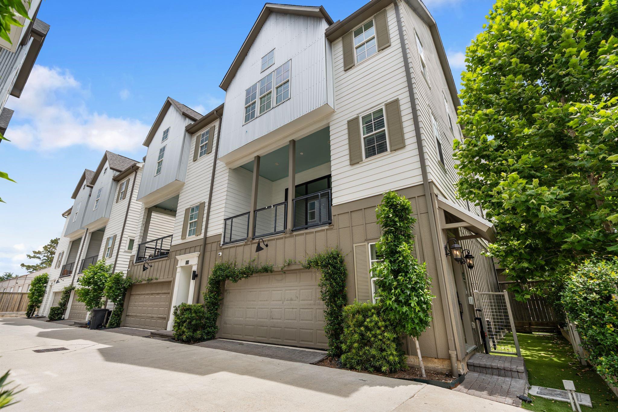2222 Lou Ellen Lane #a — photo