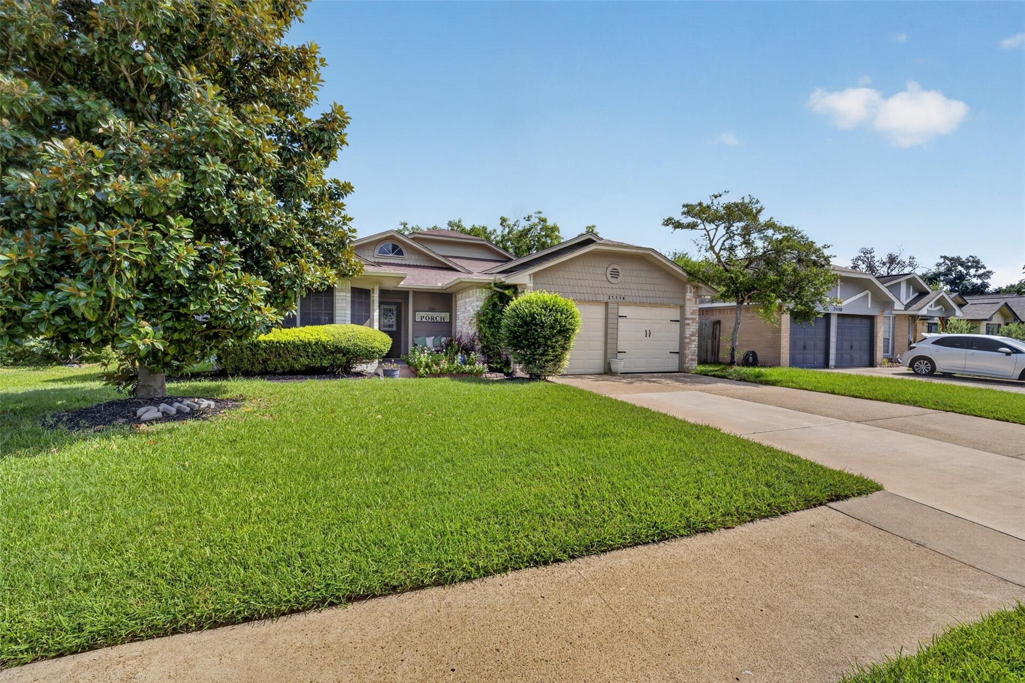 21114 Western Valley Drive — photo