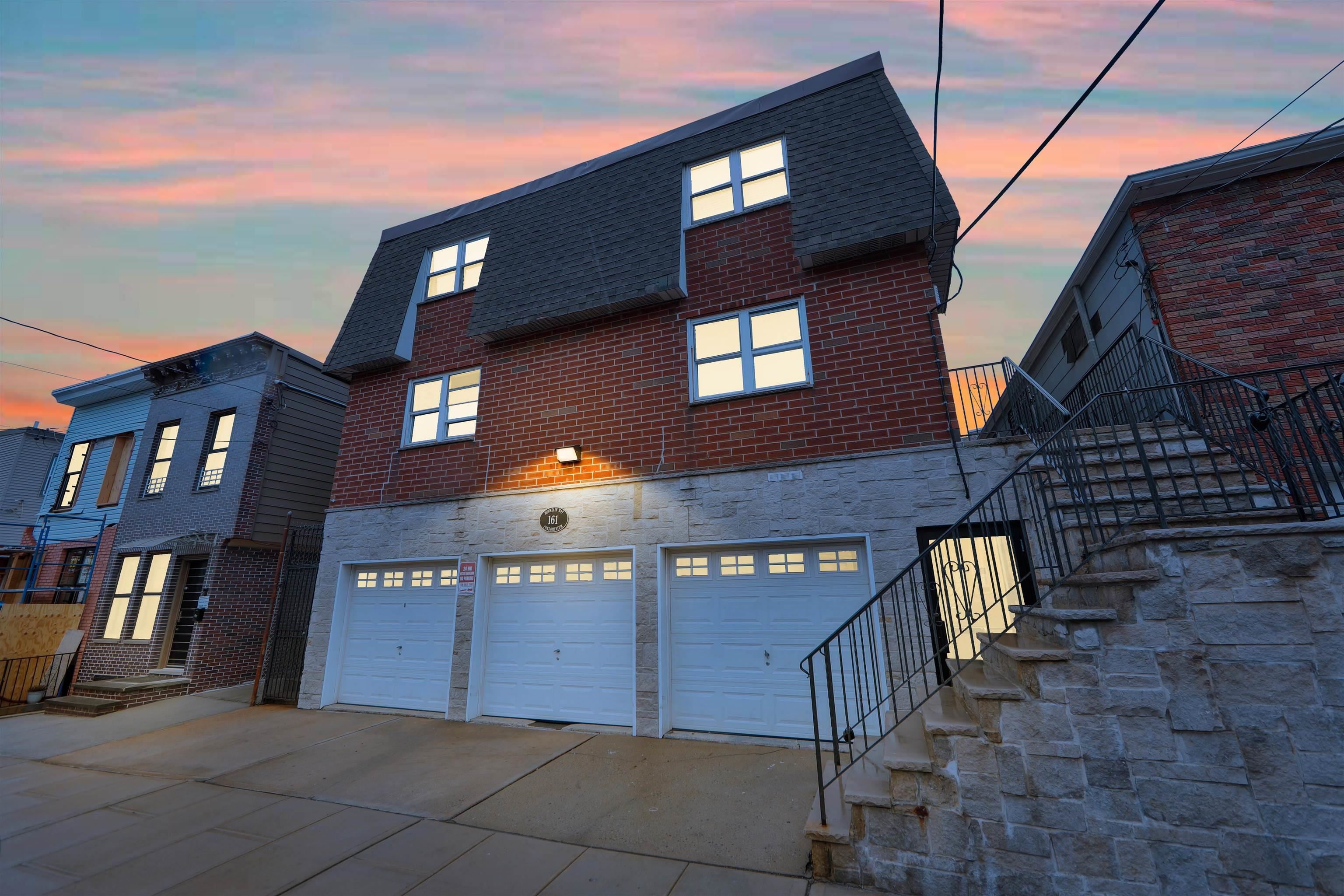 161 18th St 4C — photo
