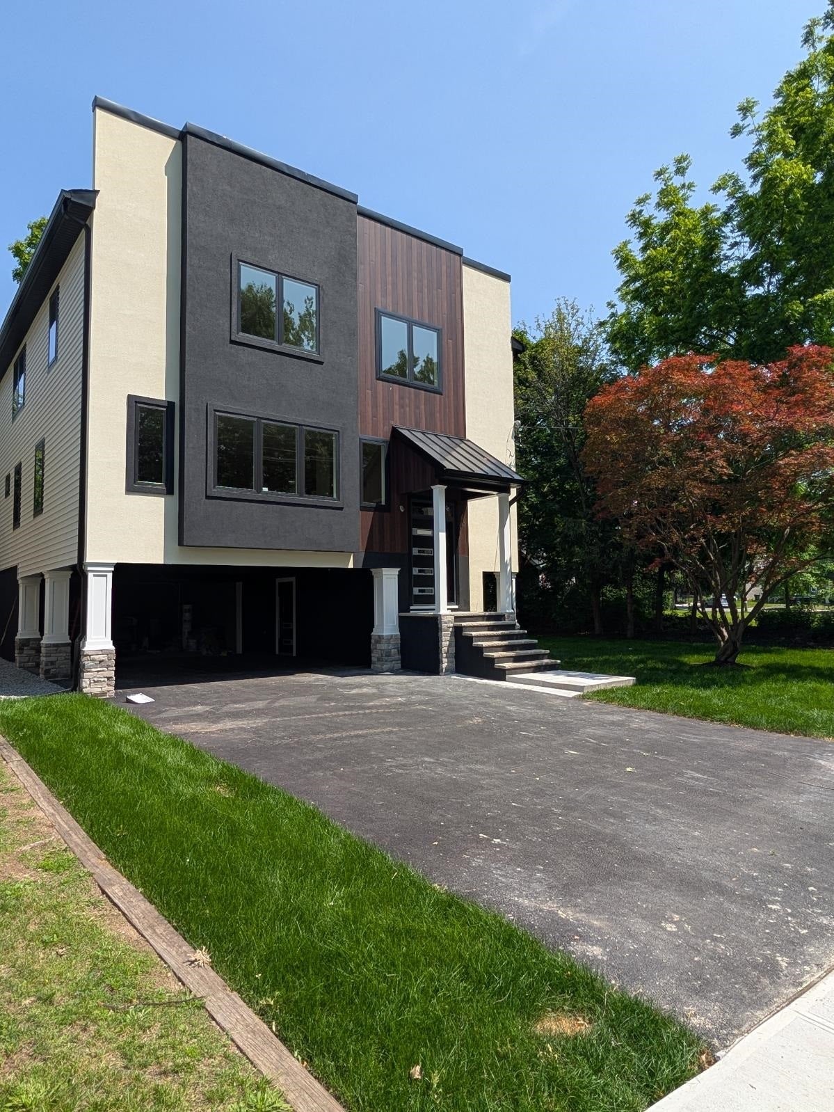 429 Riverside Ave, Rutherford, NJ 07070