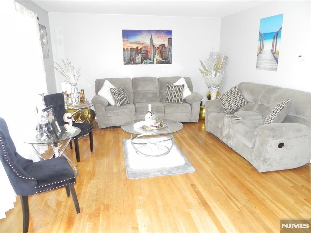 26 Marshall Ave — photo