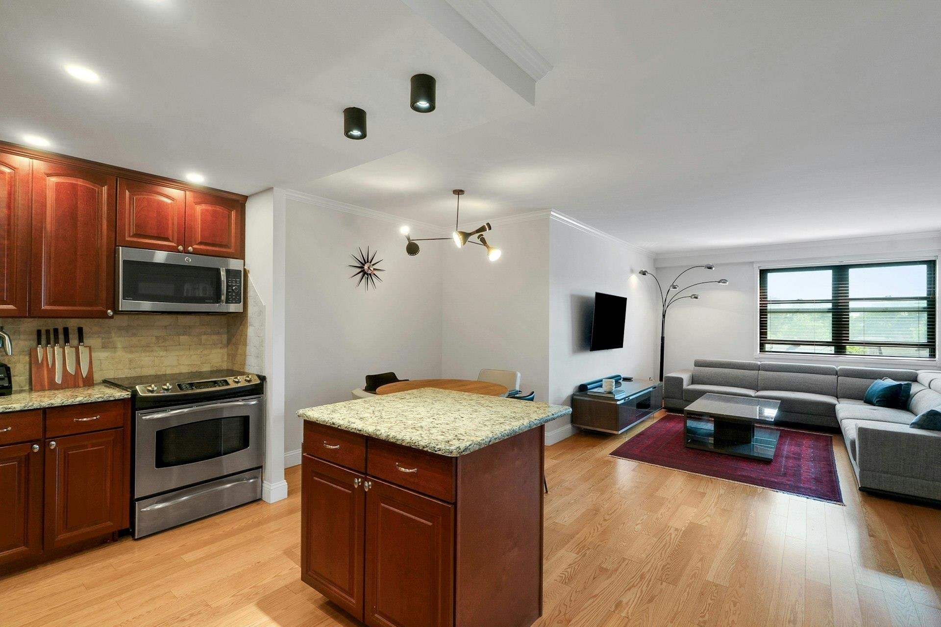 7855 Blvd East 5K — photo