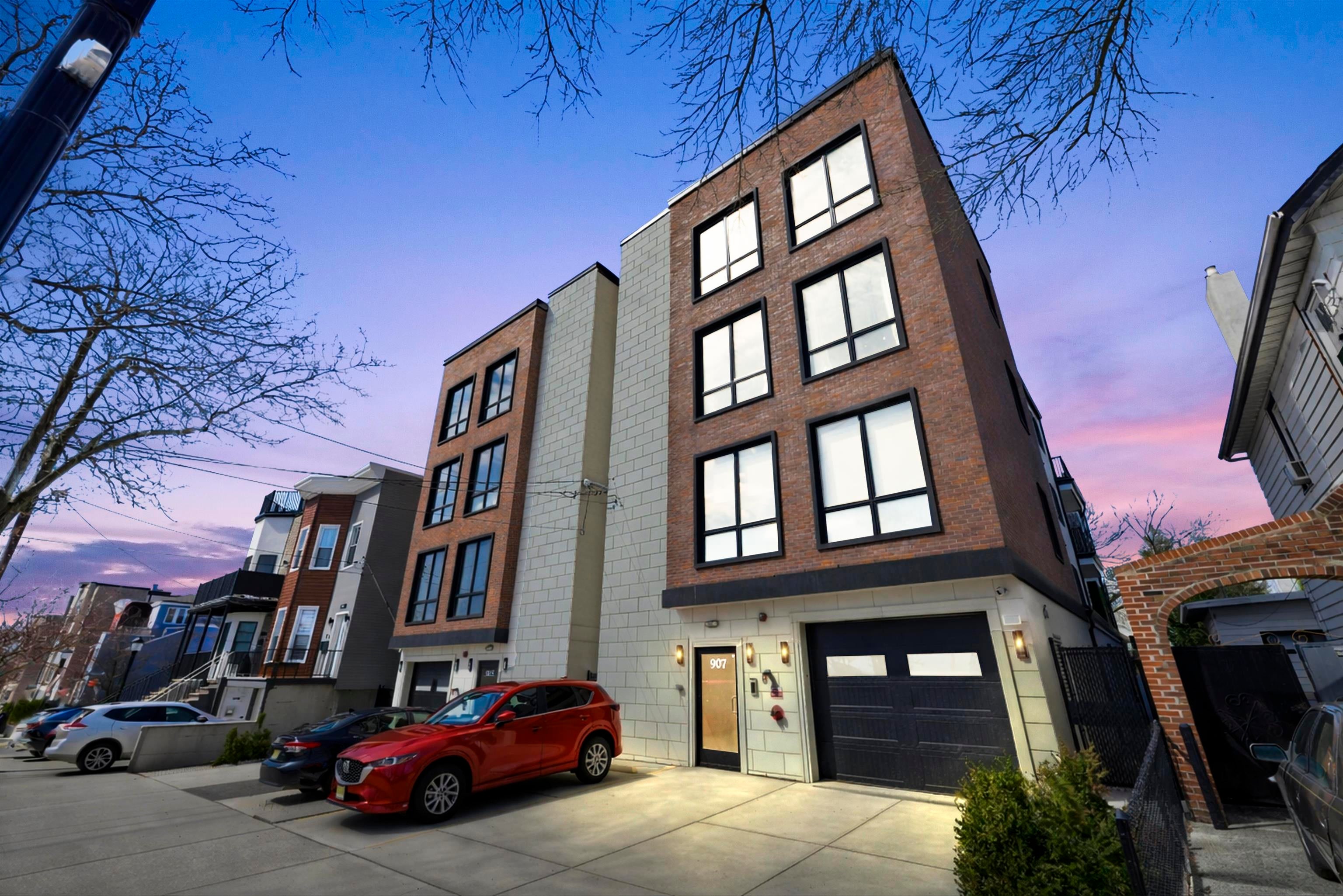 907 Palisade Ave 3 — photo
