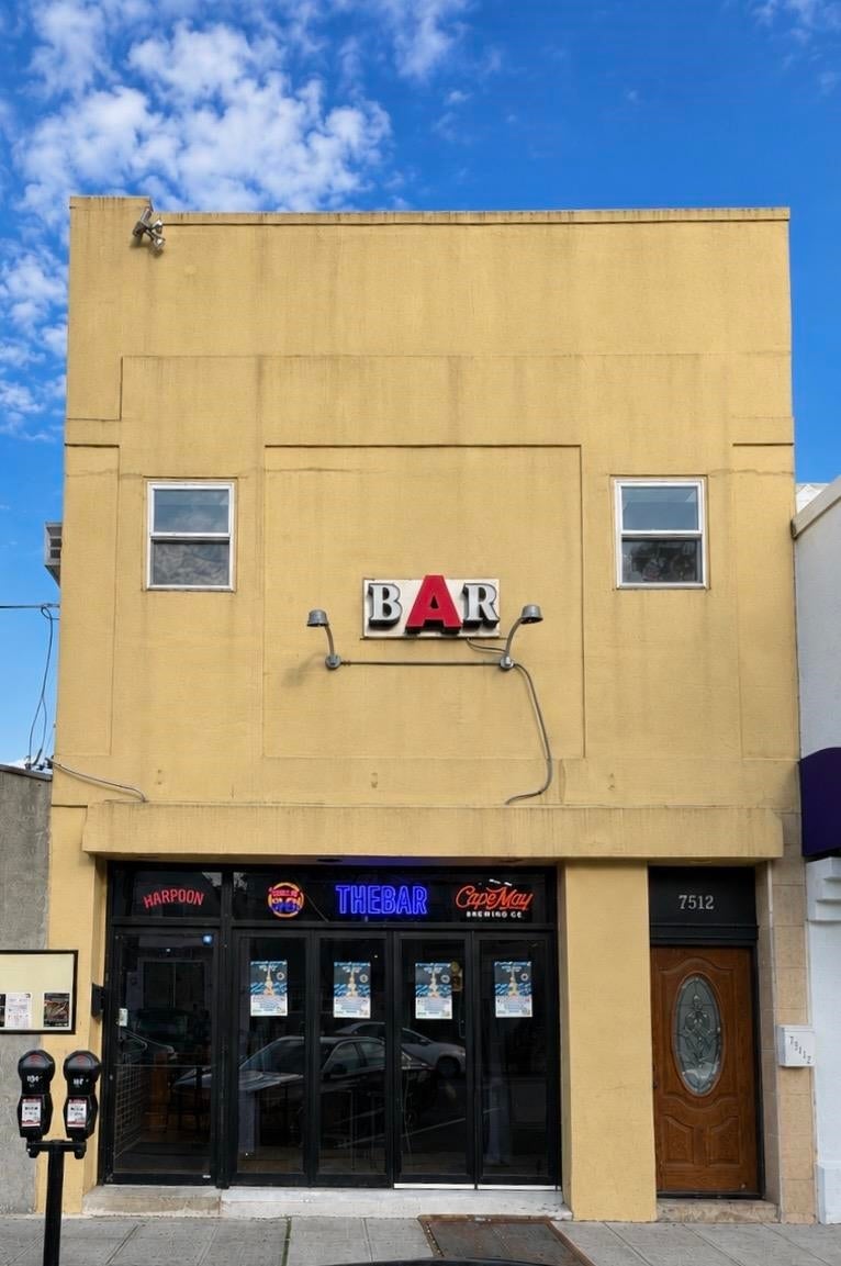 7512 Broadway — photo