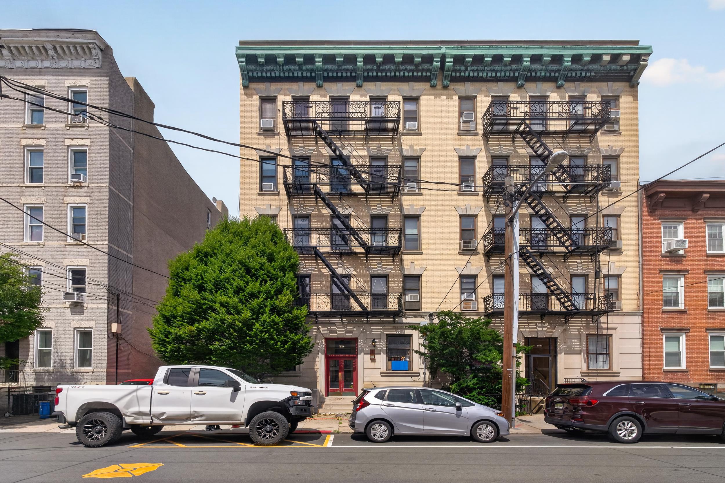 622 Park Ave 2C — photo