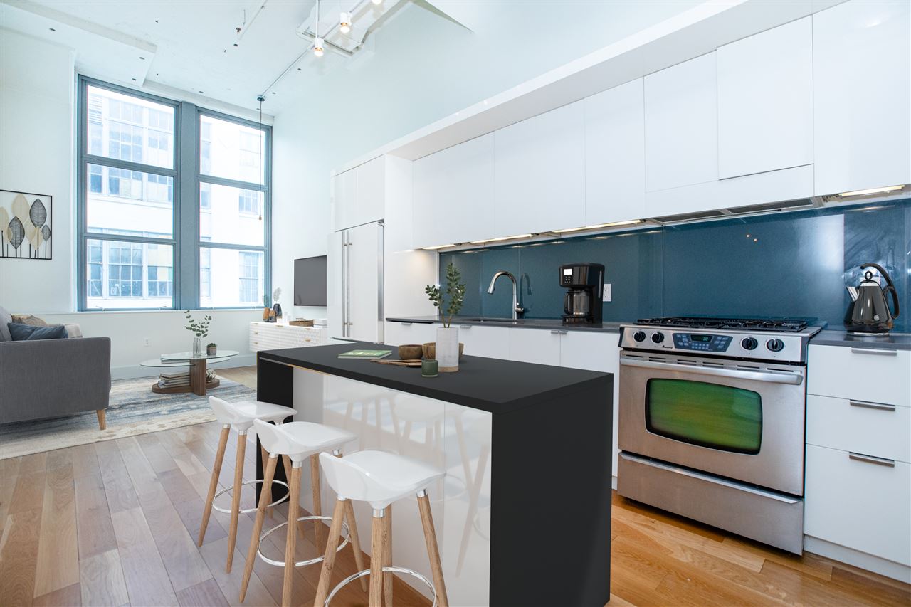 50 Dey St 334 — photo