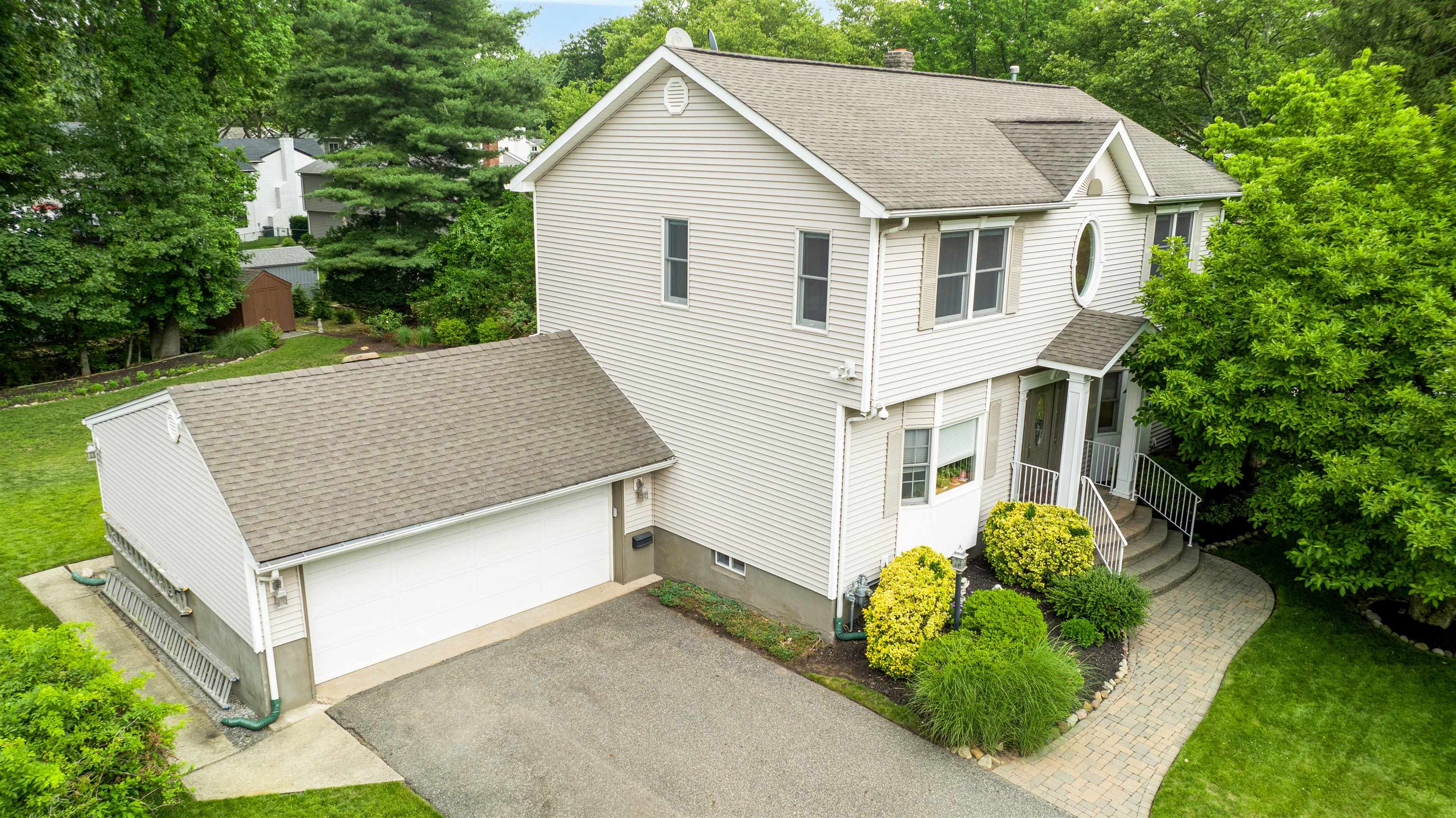 41 Circle Dr — photo
