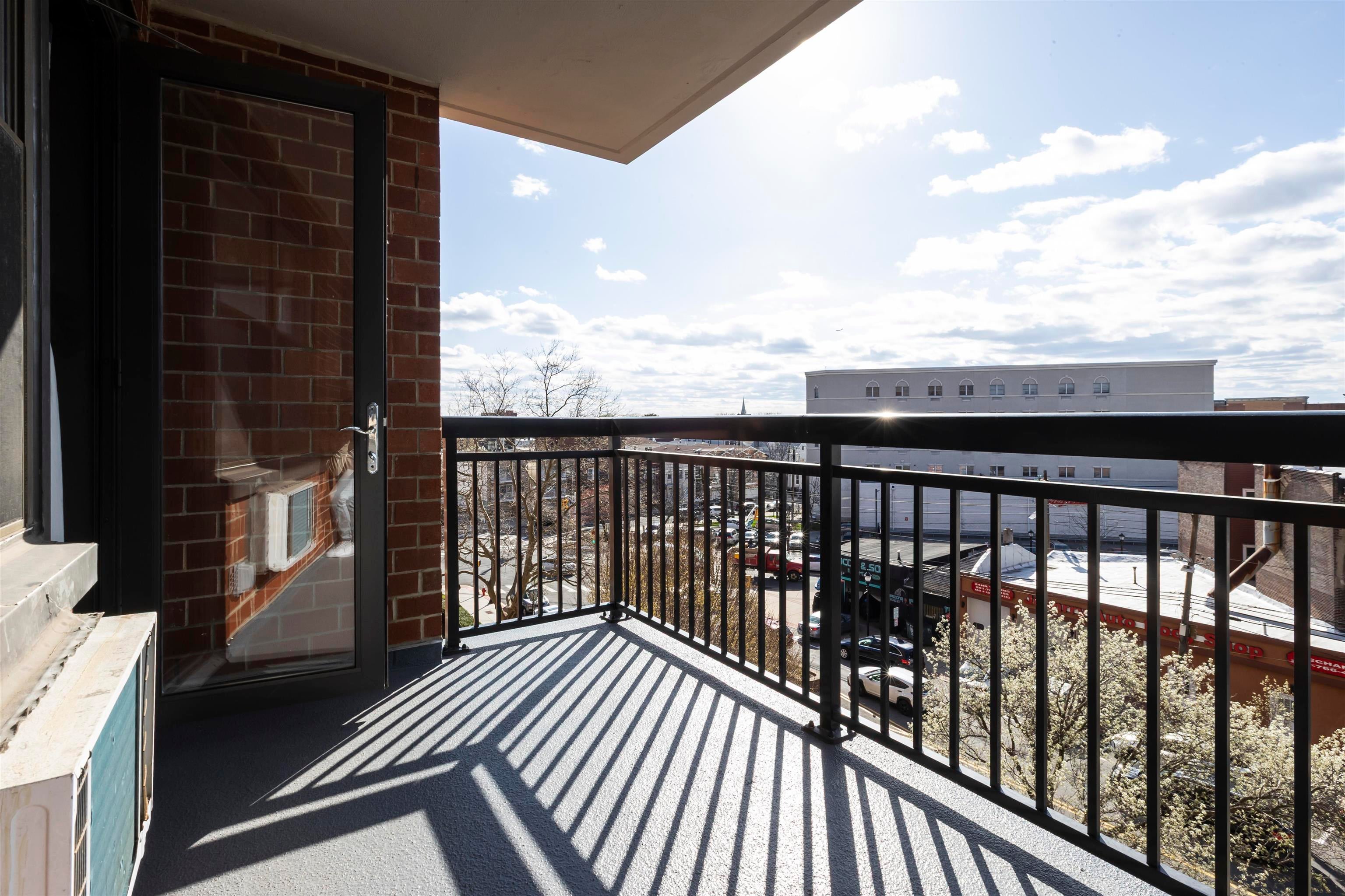 500 Central Ave 520 — photo