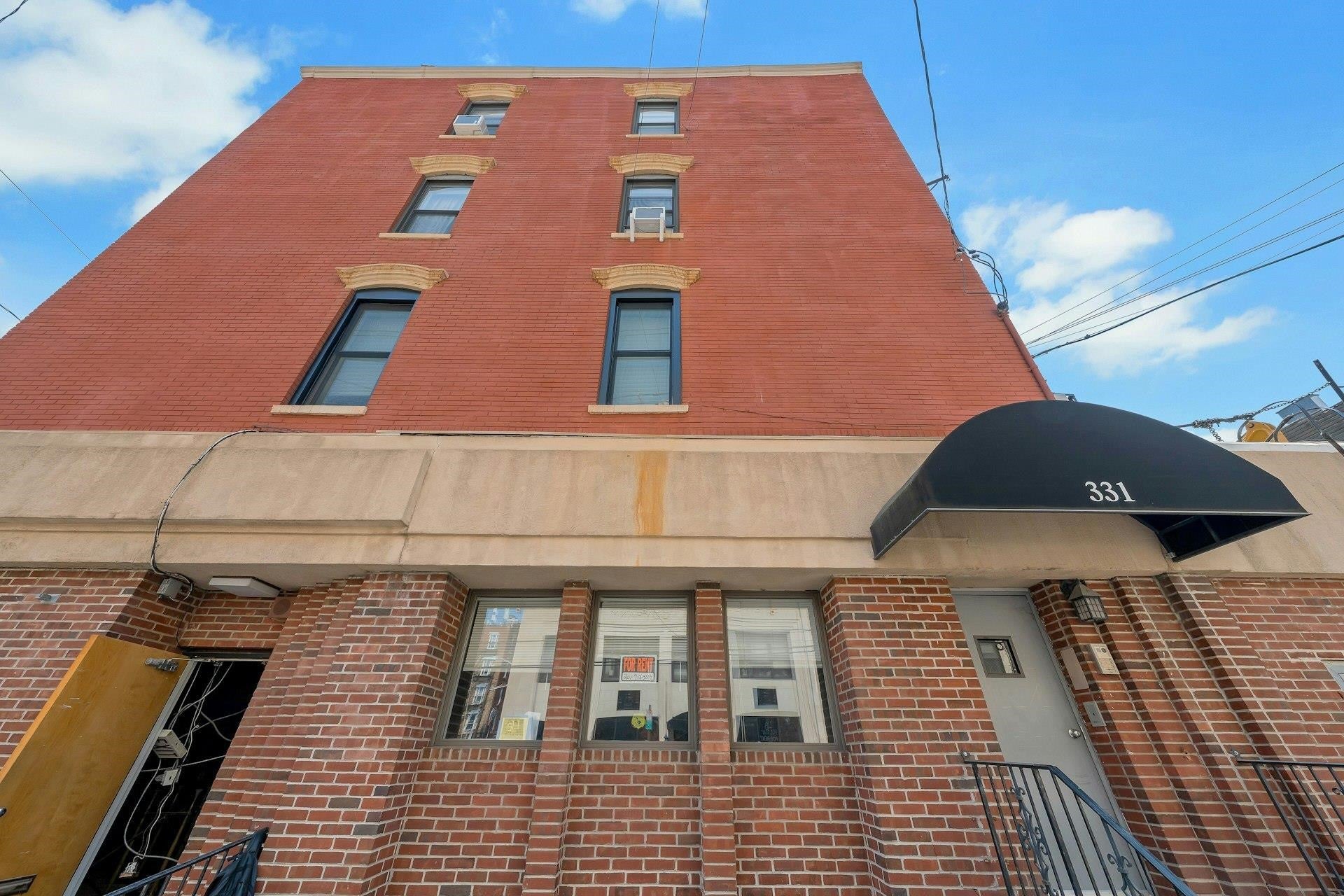 331 Grand St 4 — photo