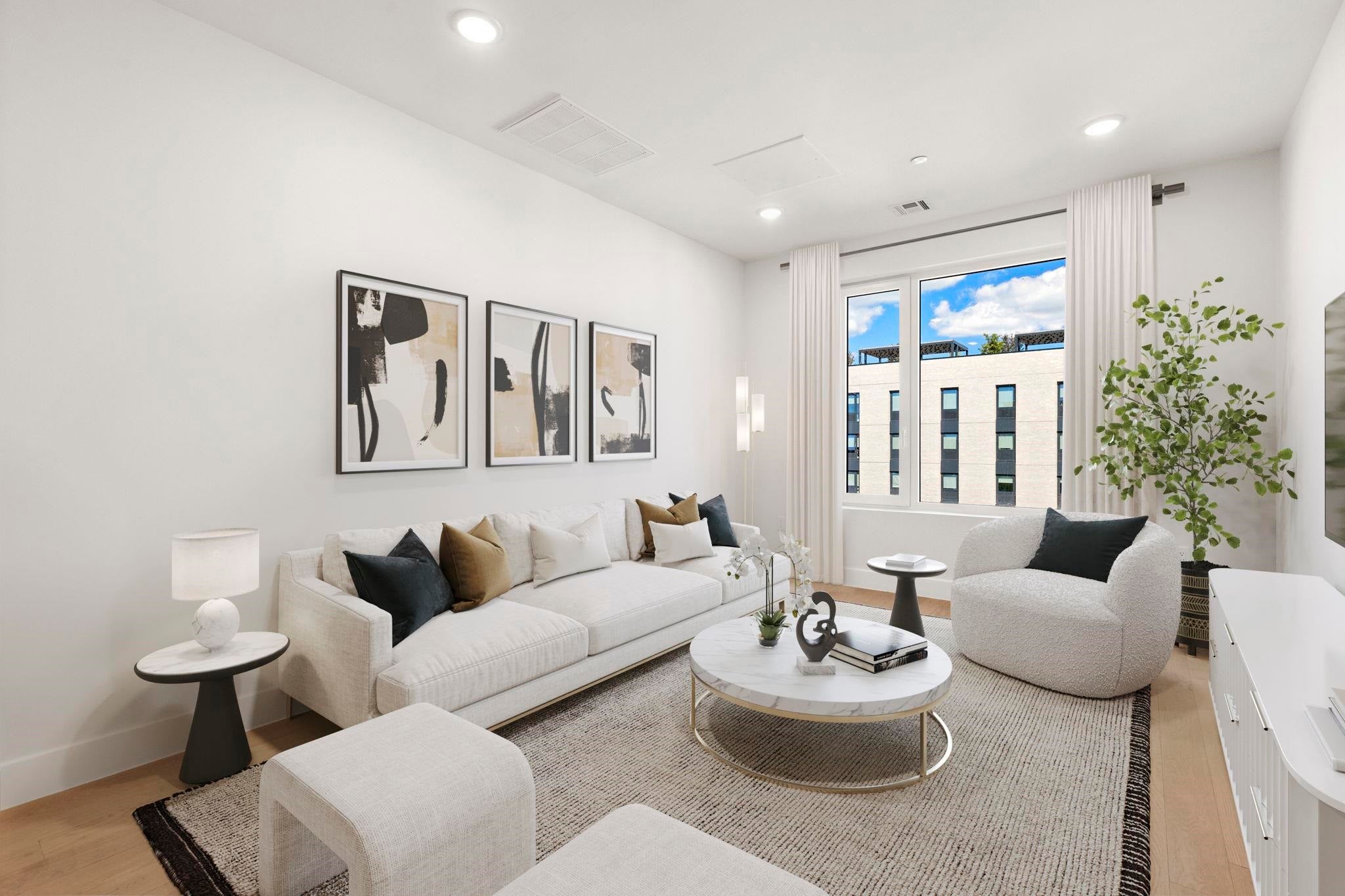 35 Orchard St 803 — photo