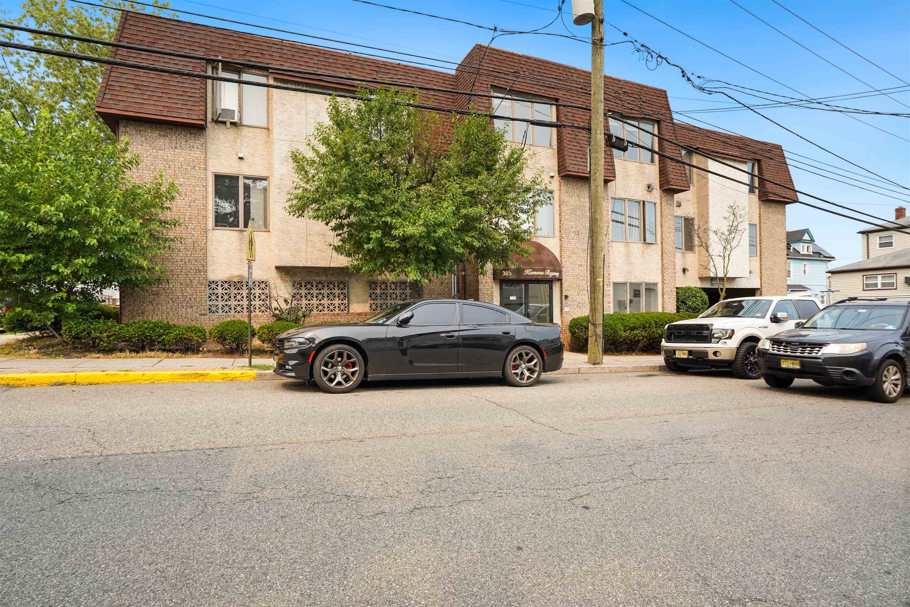 385 Kamena St 303F — photo