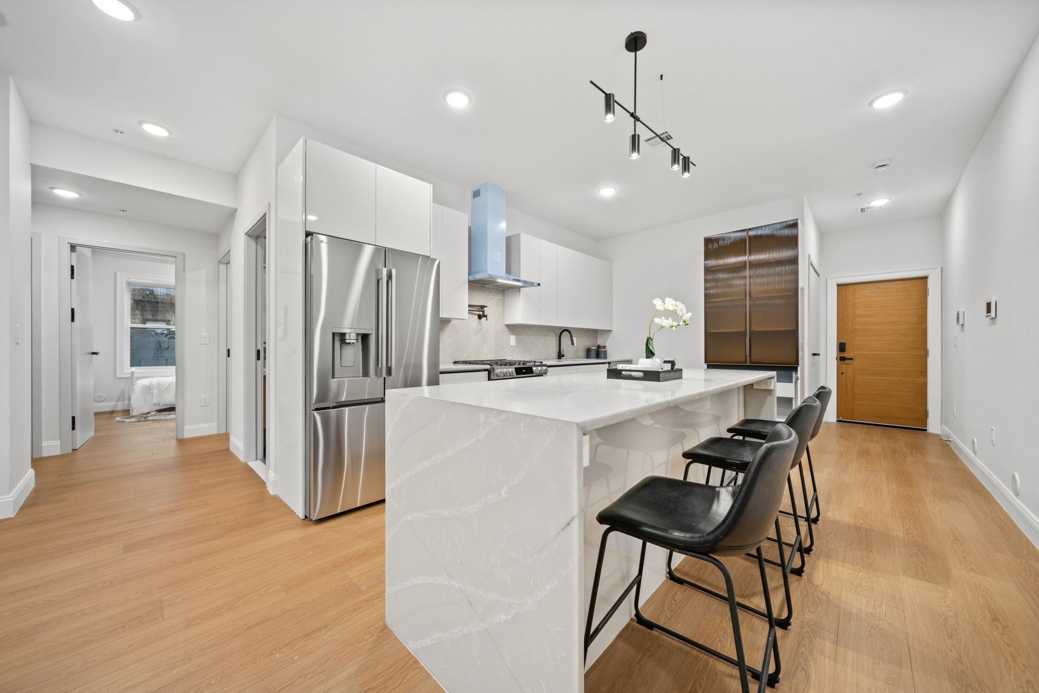 192 Cambridge Ave 1 — photo