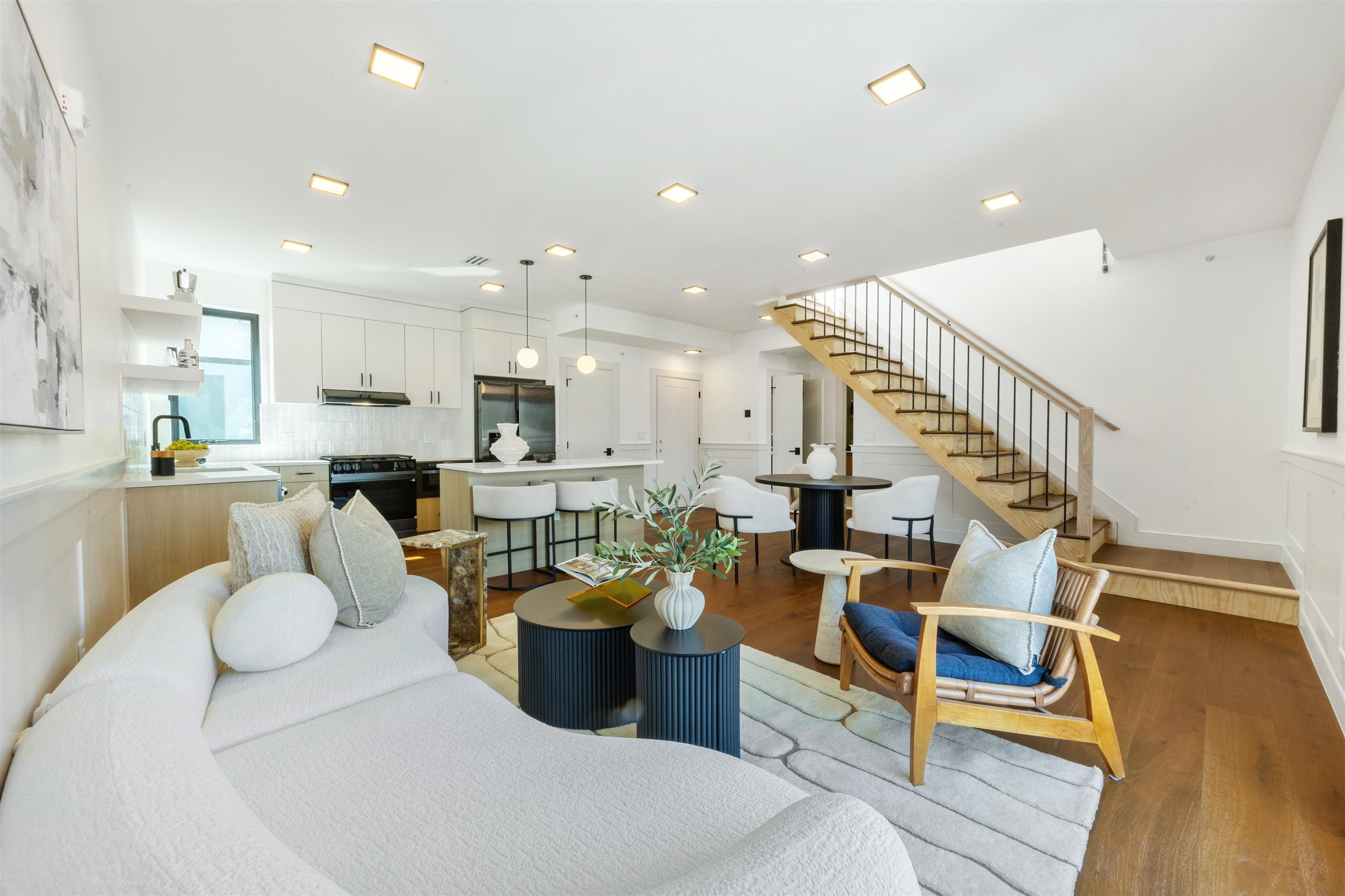 262 New York Ave 404 — photo