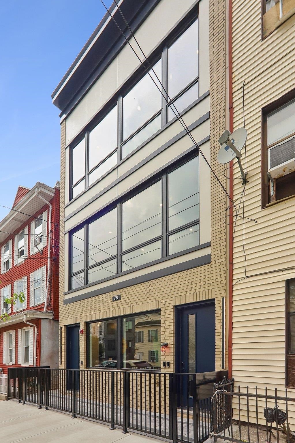 78 Zabriskie St 1 — photo