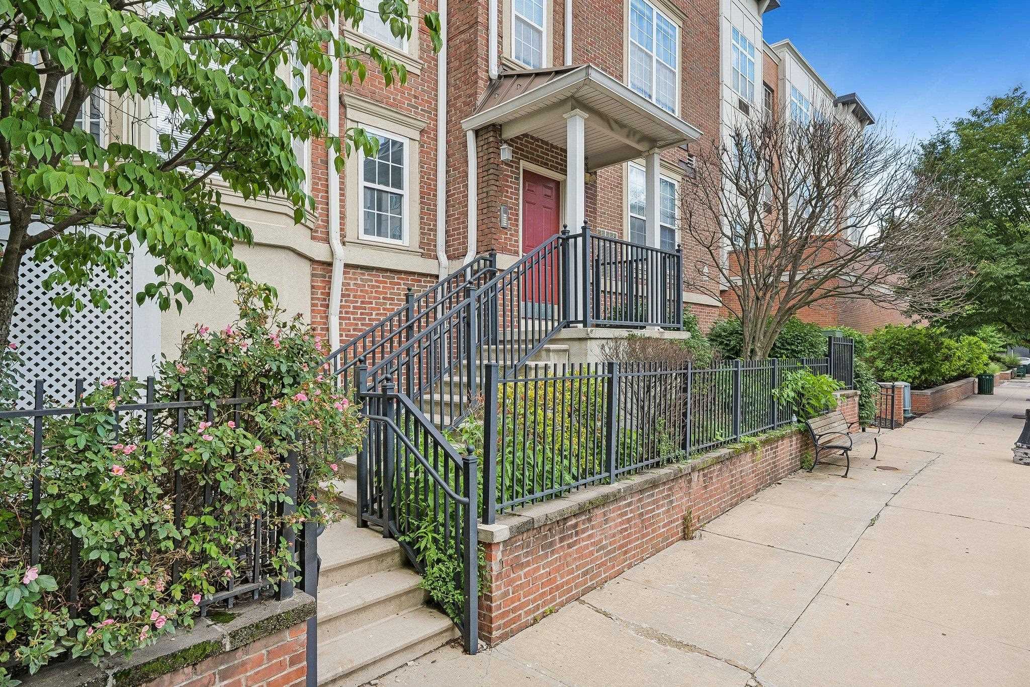 200 Dey St 231 — photo