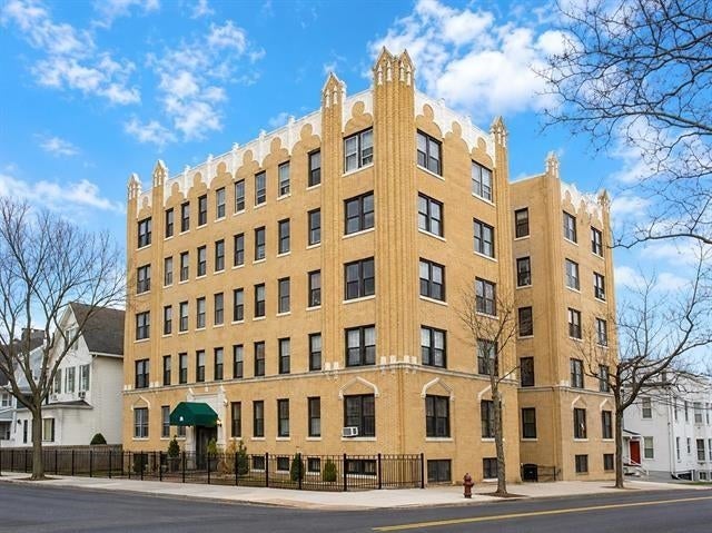 50 Reservoir Ave 306 — photo
