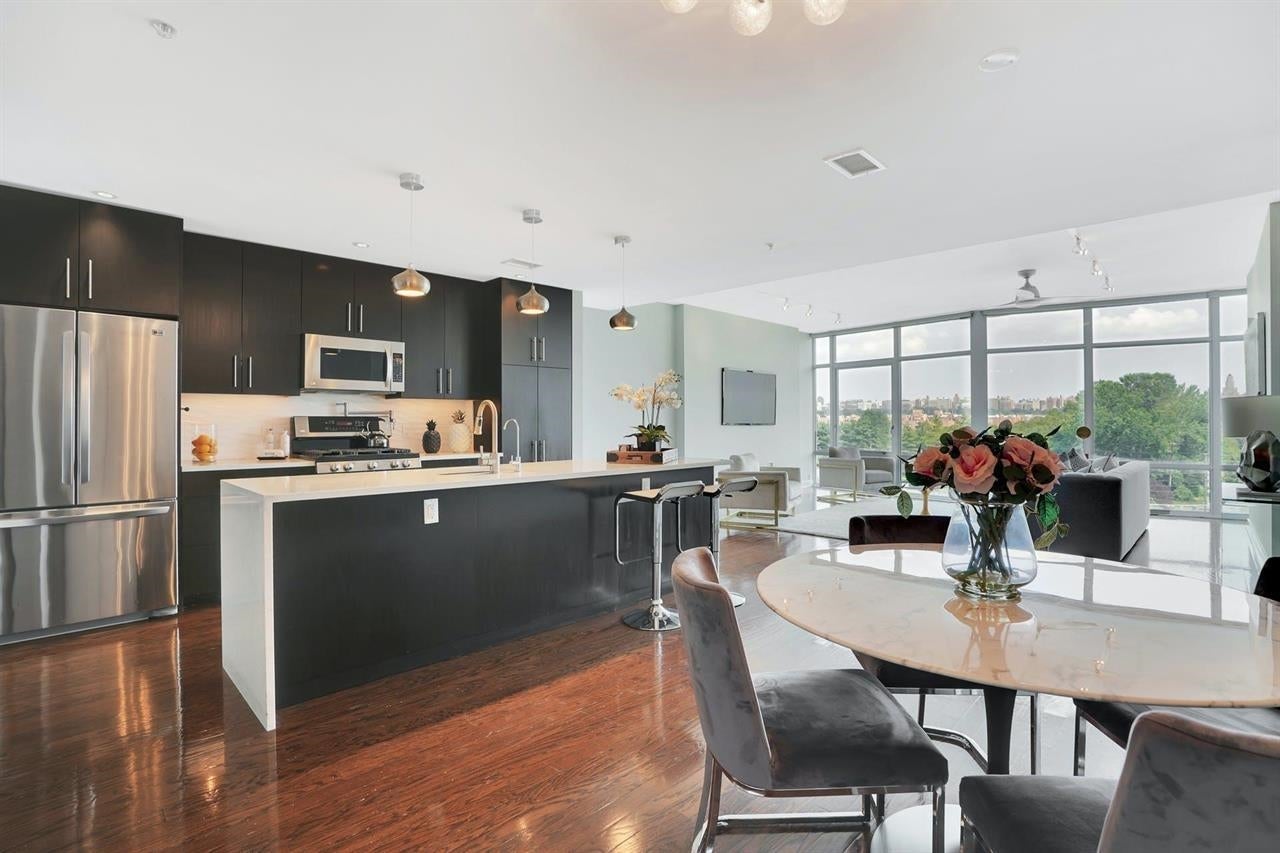 100 Thompson Lane 4D — photo