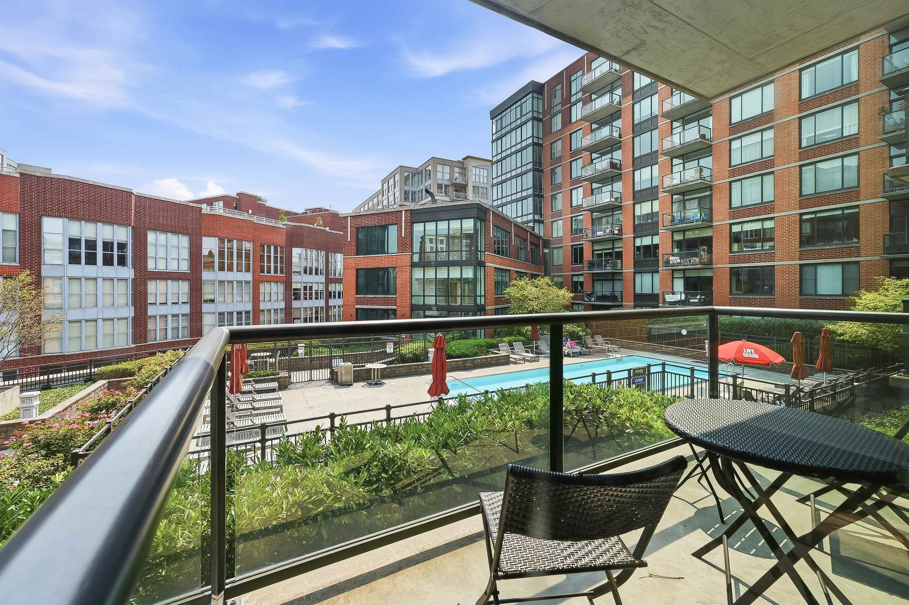 1100 Maxwell Lane 516 — photo