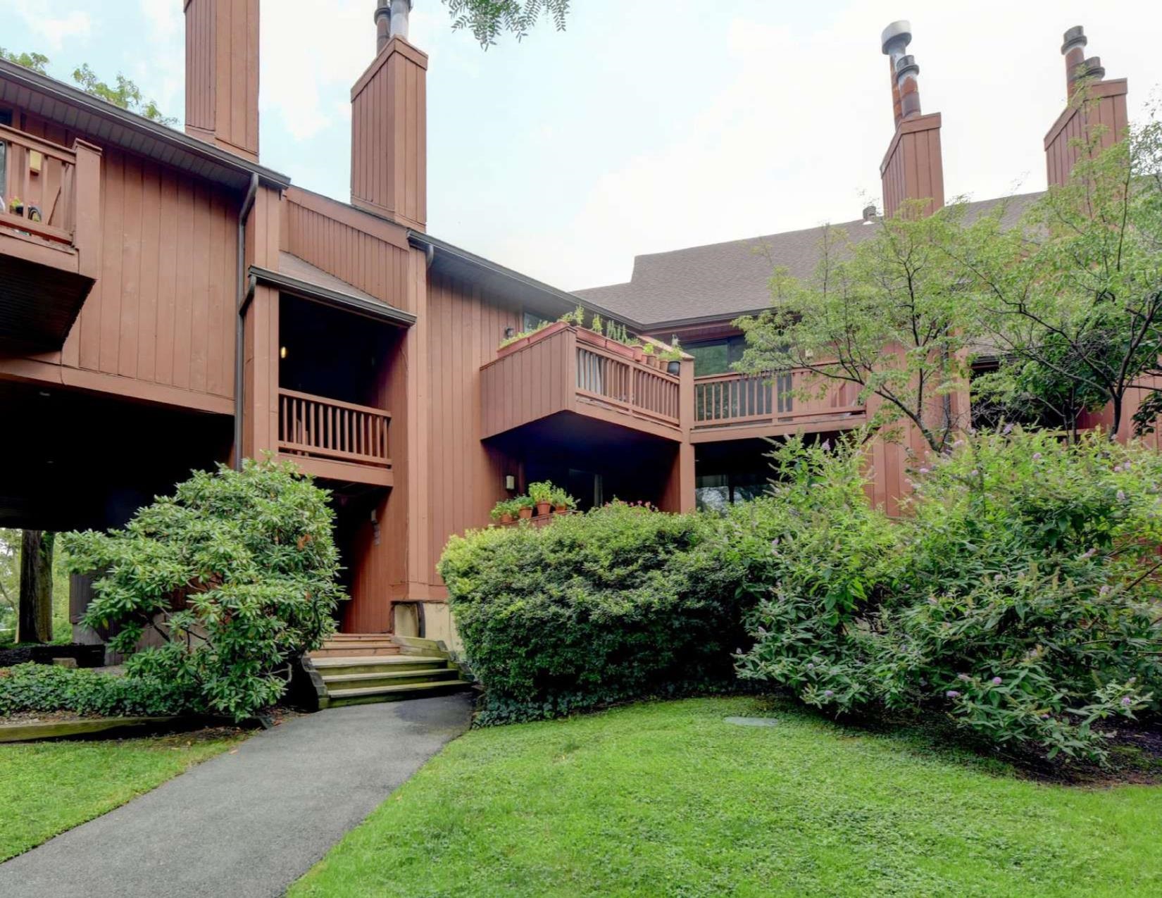 590 Sanderling Court — photo