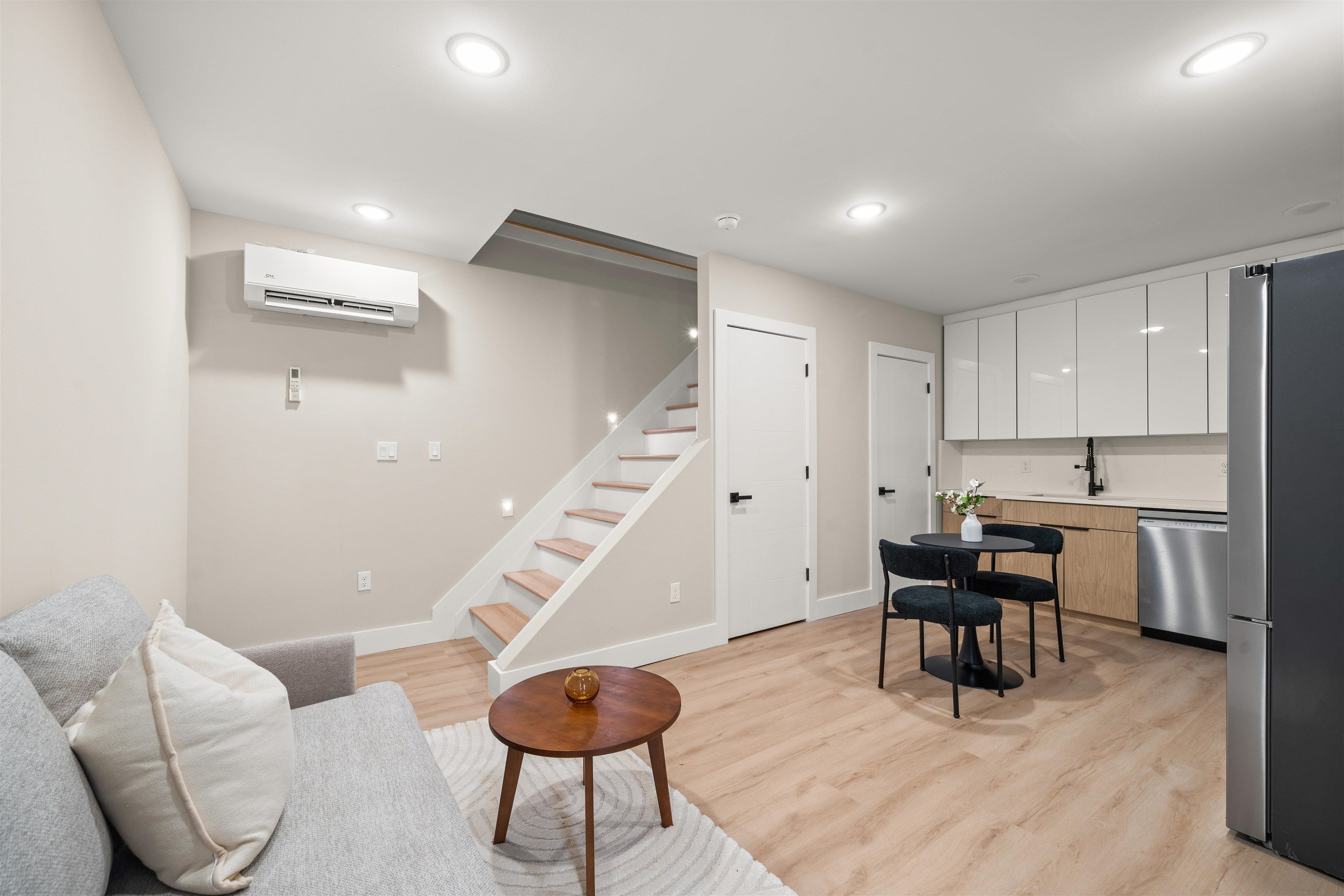 30 Cambridge Ave 4 — photo