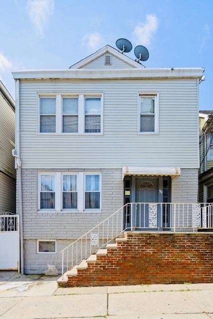 98 Bergen Ave 1 — photo