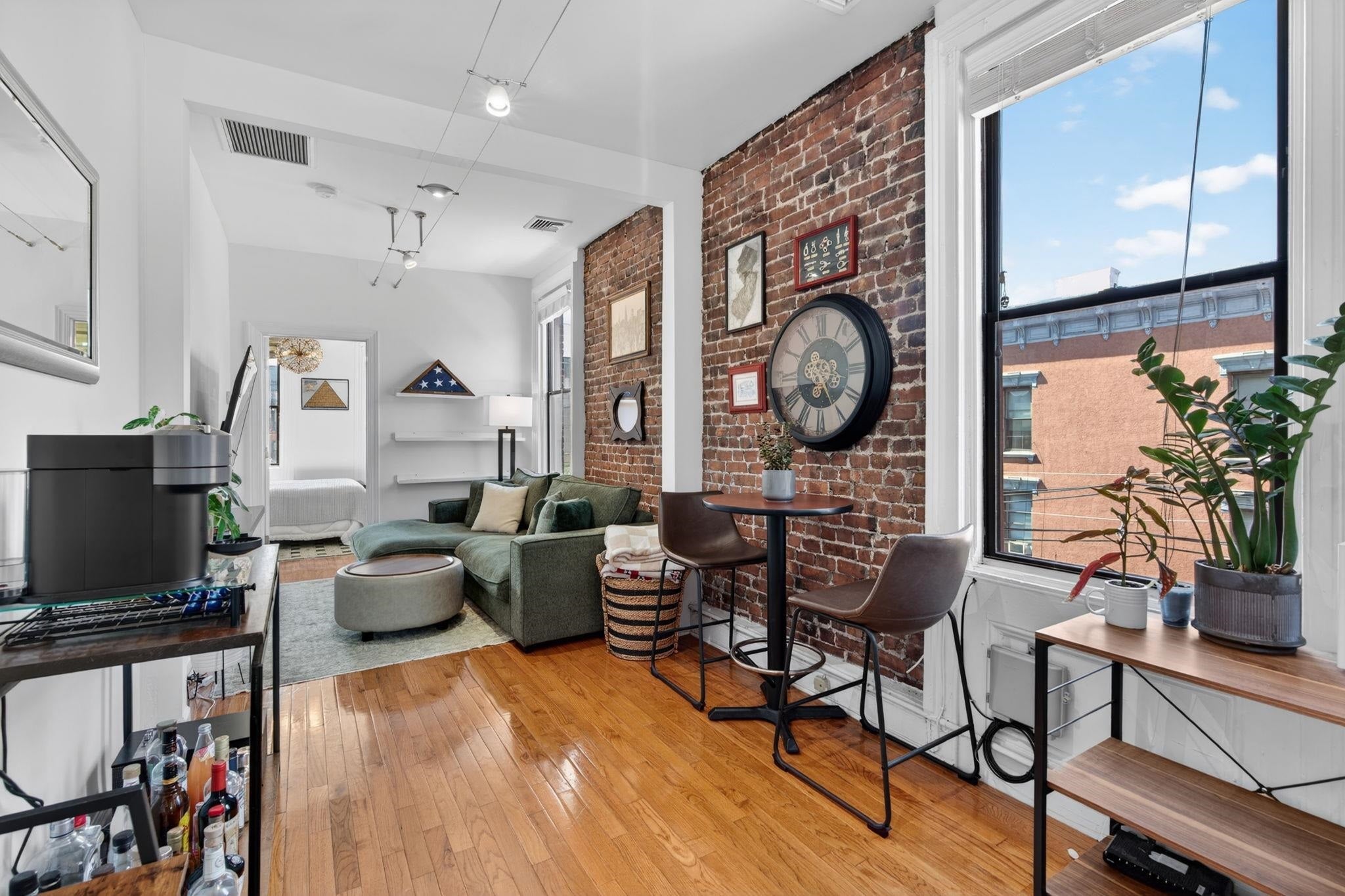 133 Madison St 4L — photo