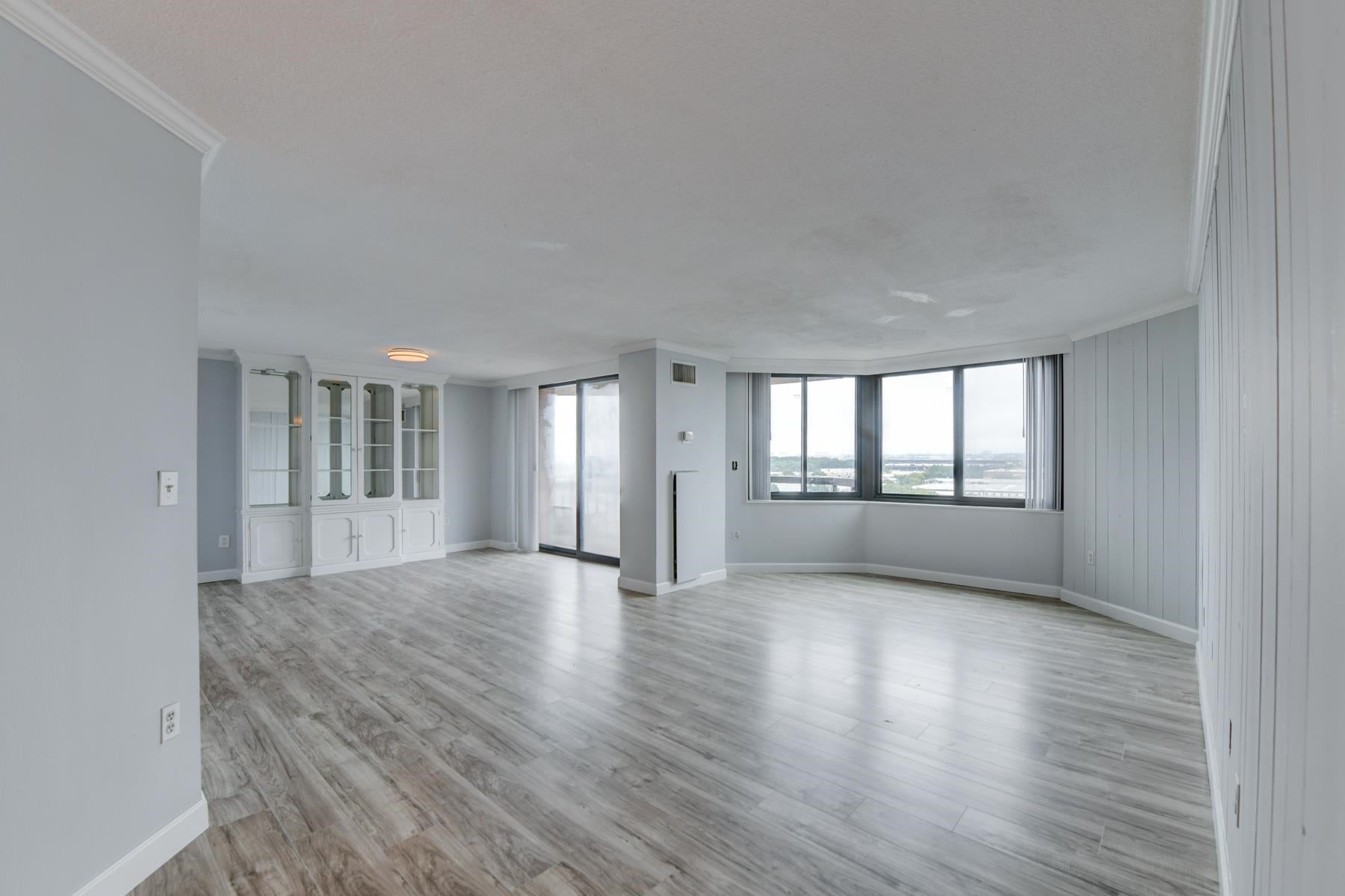 807 Harmon Cove Tower 807 — photo