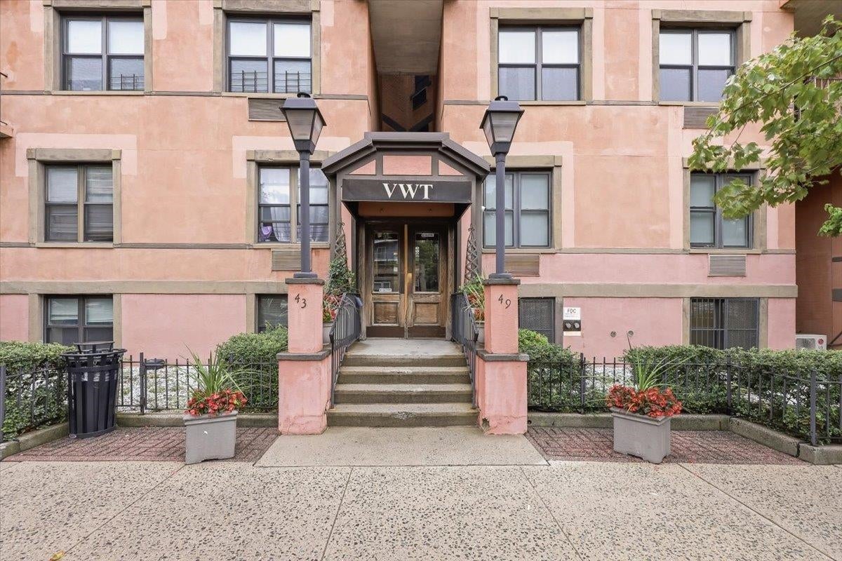 43-49 Van Wagenen Ave Ge — photo