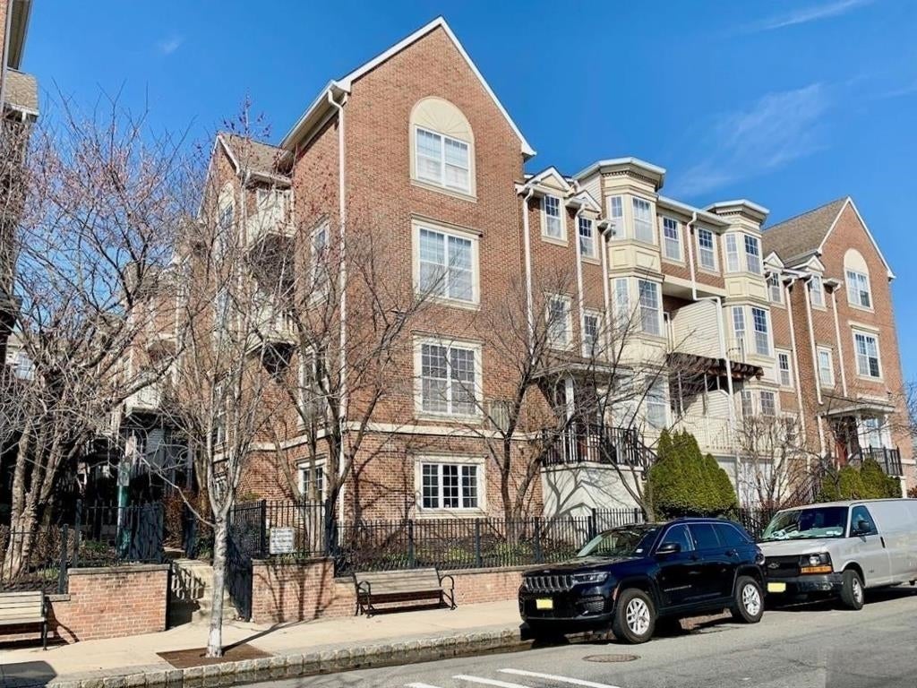 200 Dey St 258 — photo