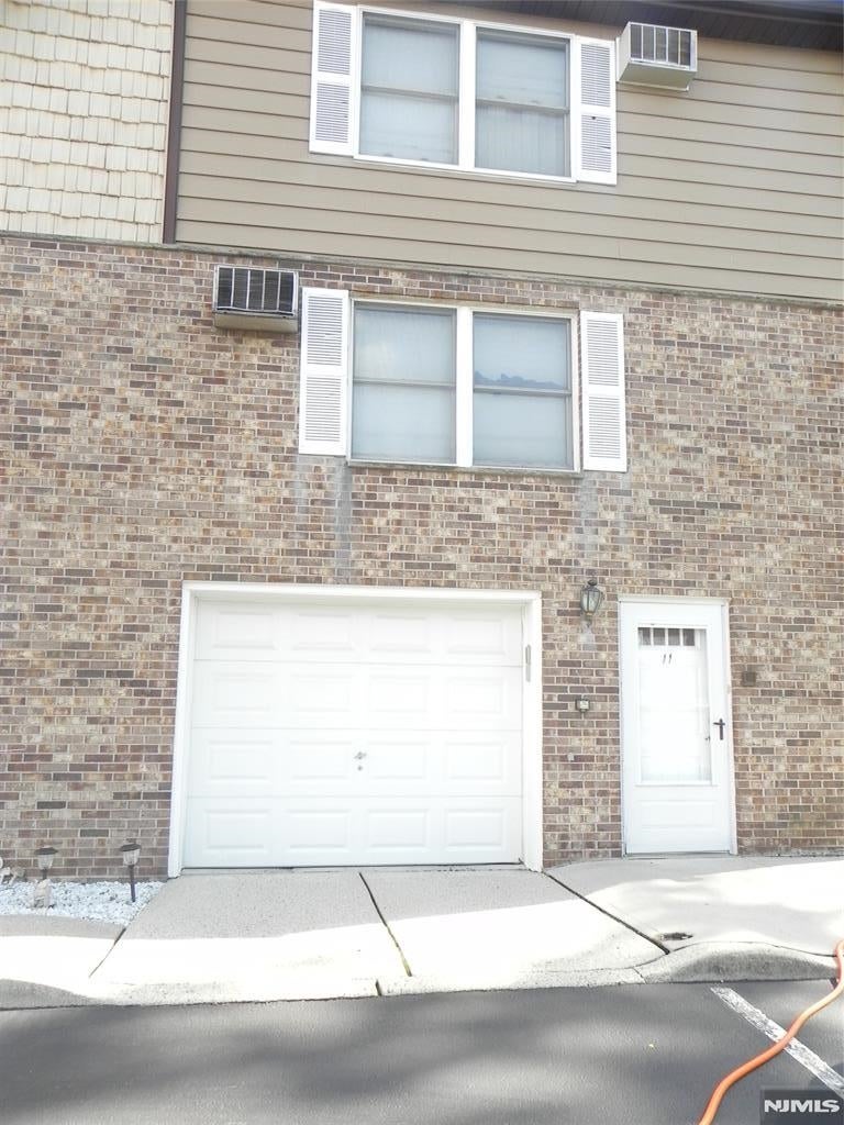 453 Liberty St 11 — photo