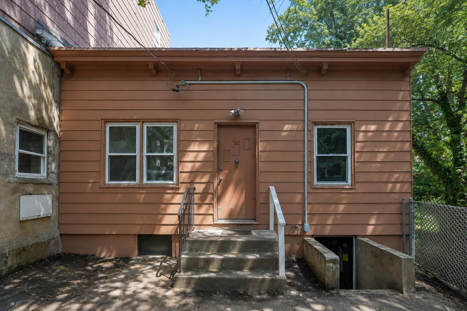 414 Monastery Pl Rear — photo
