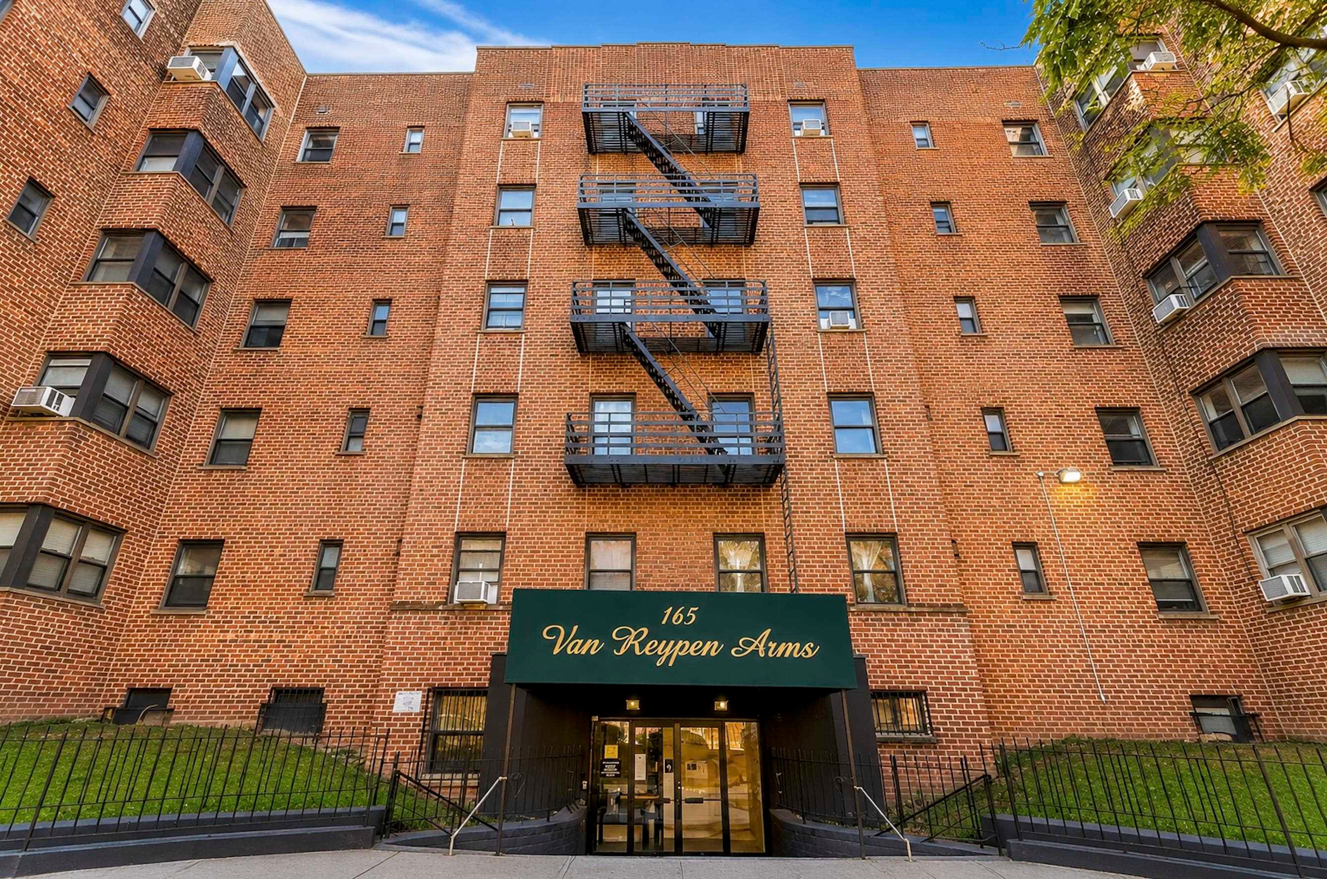 165 Vroom St 1M — photo