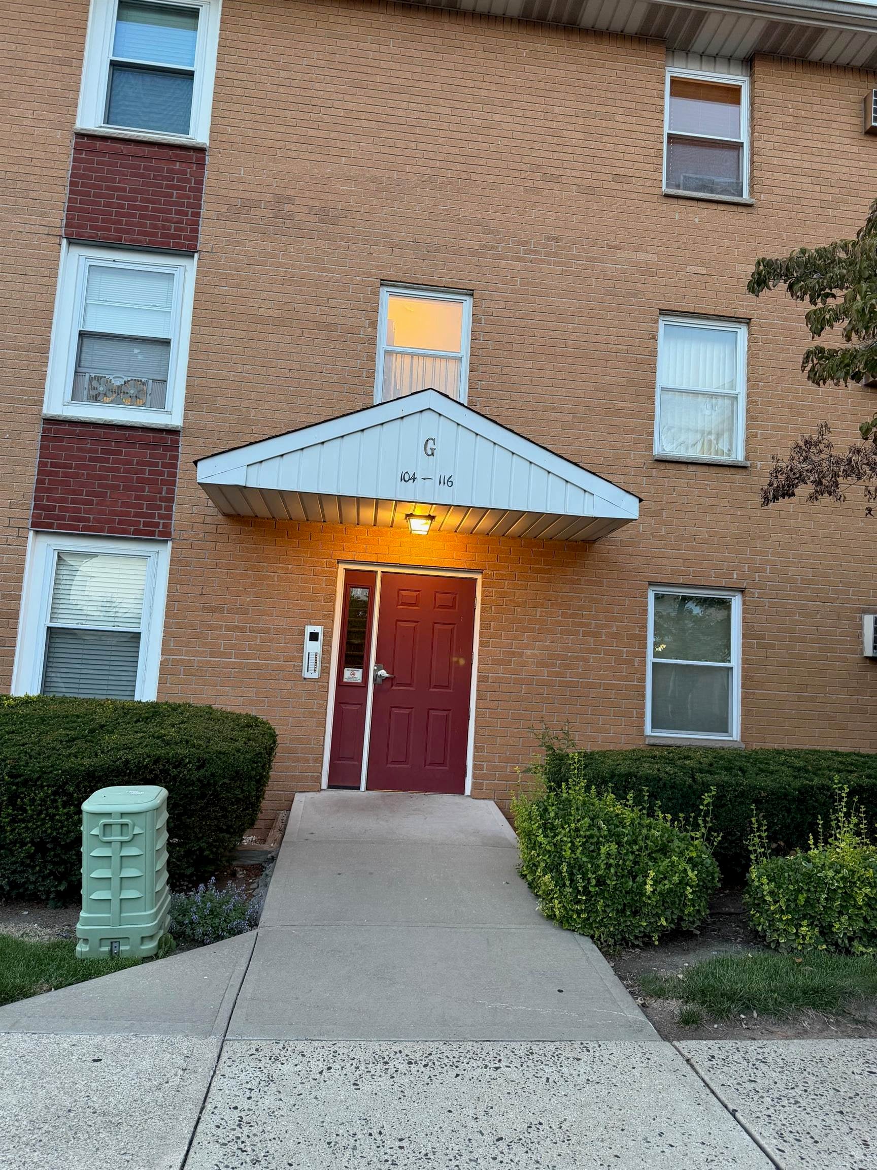 114 Riverview Ct 114 — photo