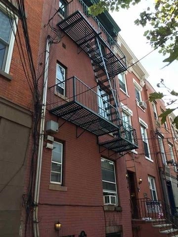 611 Bloomfield St Grdn — photo