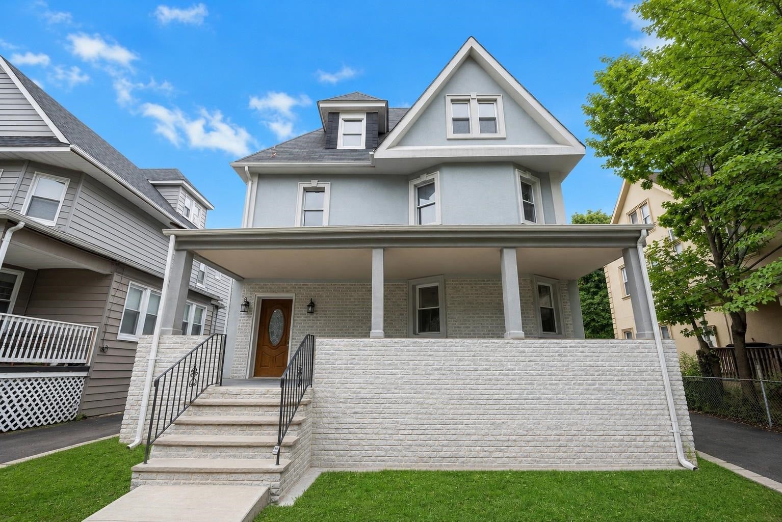 58-60 Ingraham Pl — photo