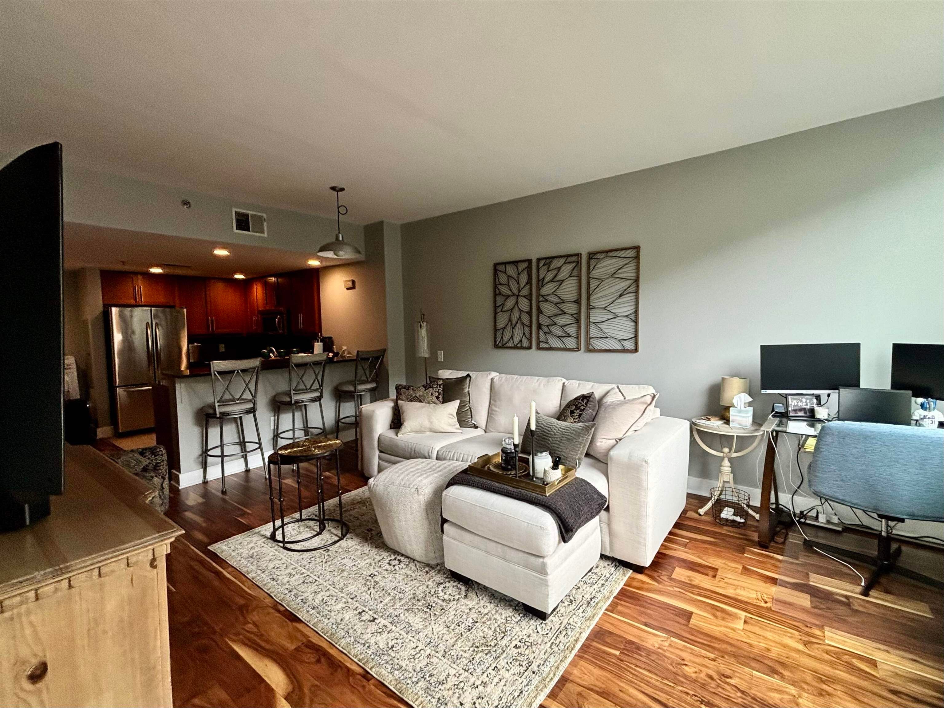 800 Jackson St #812 — photo