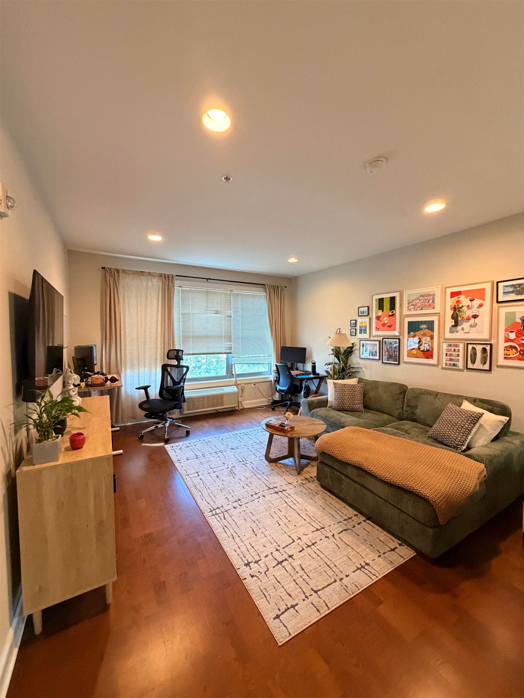 100 Marshall St 411 — photo