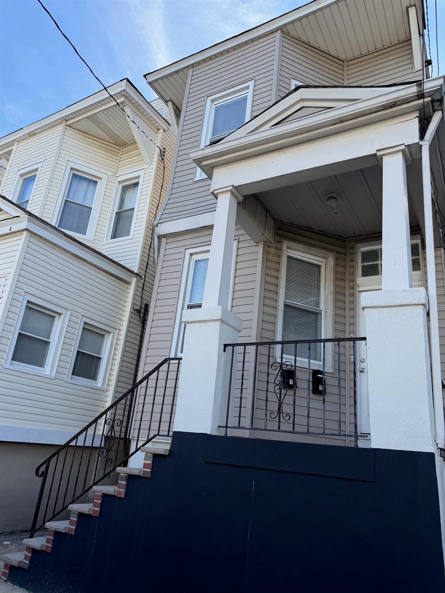 756 Irving Pl 1 — photo