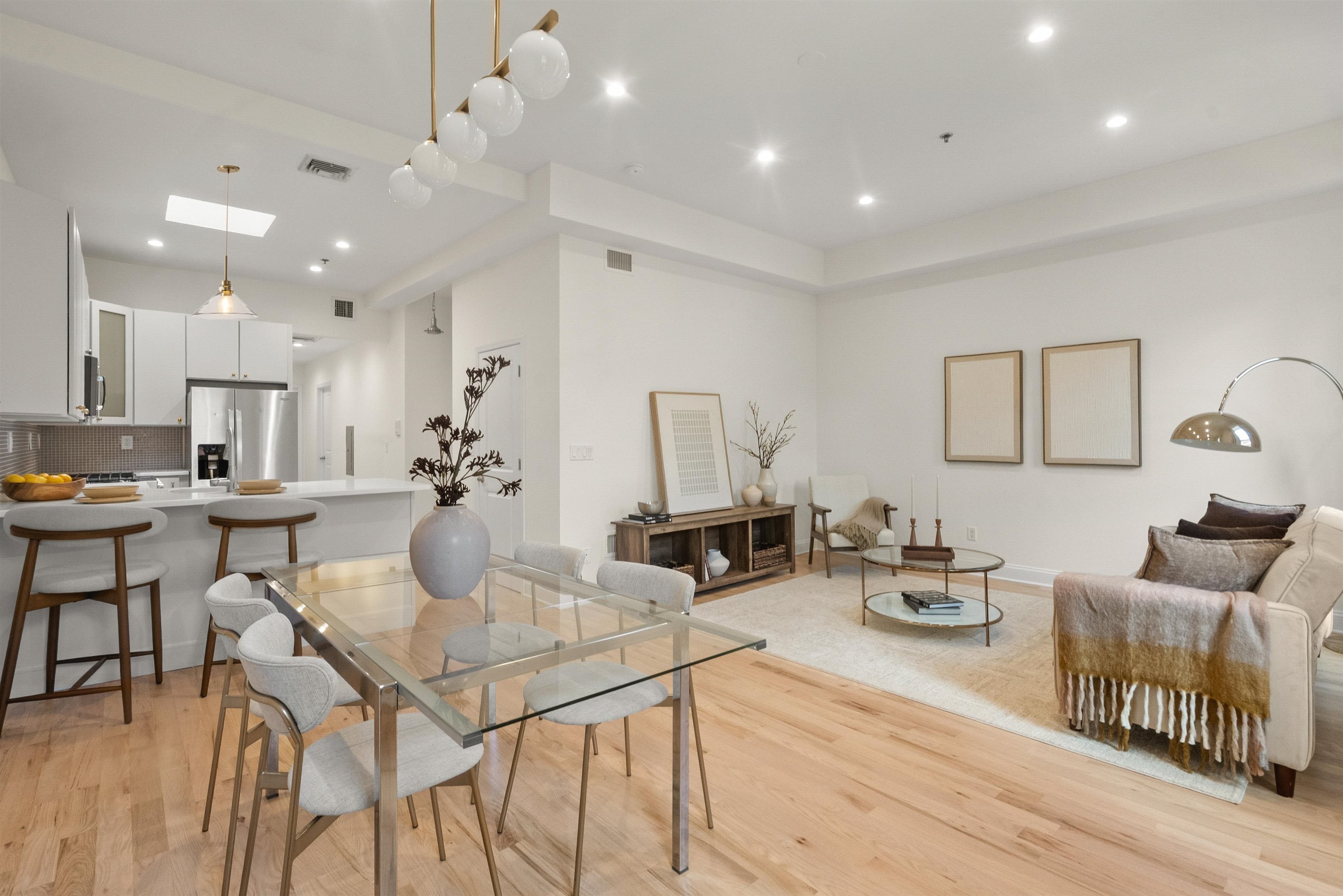 522 Hudson St 4 — photo