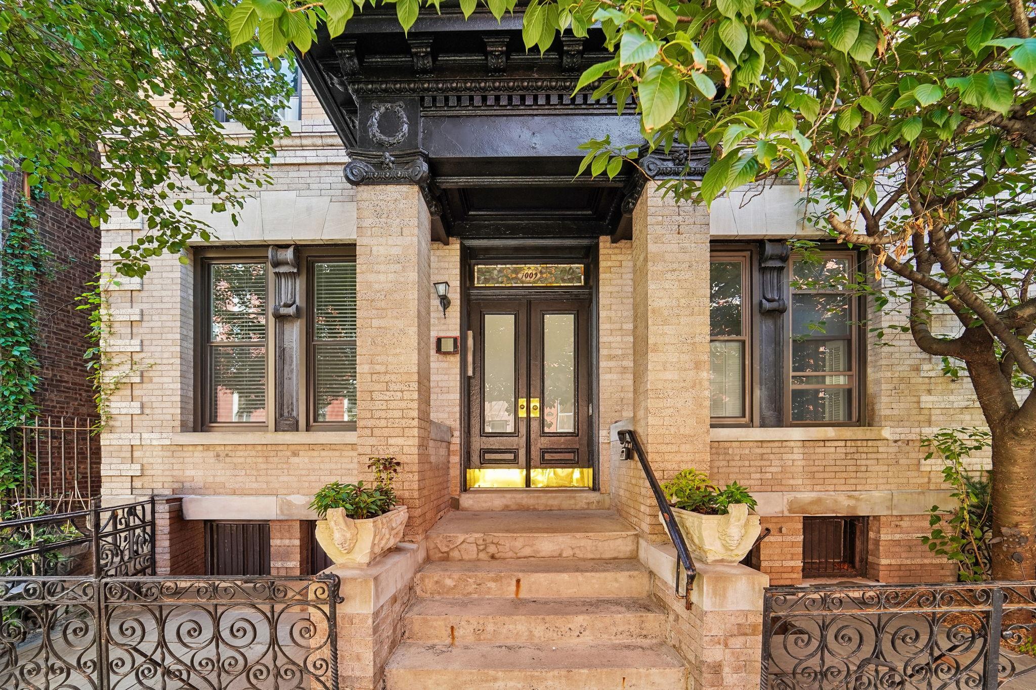 1009 Willow Ave 1L — photo