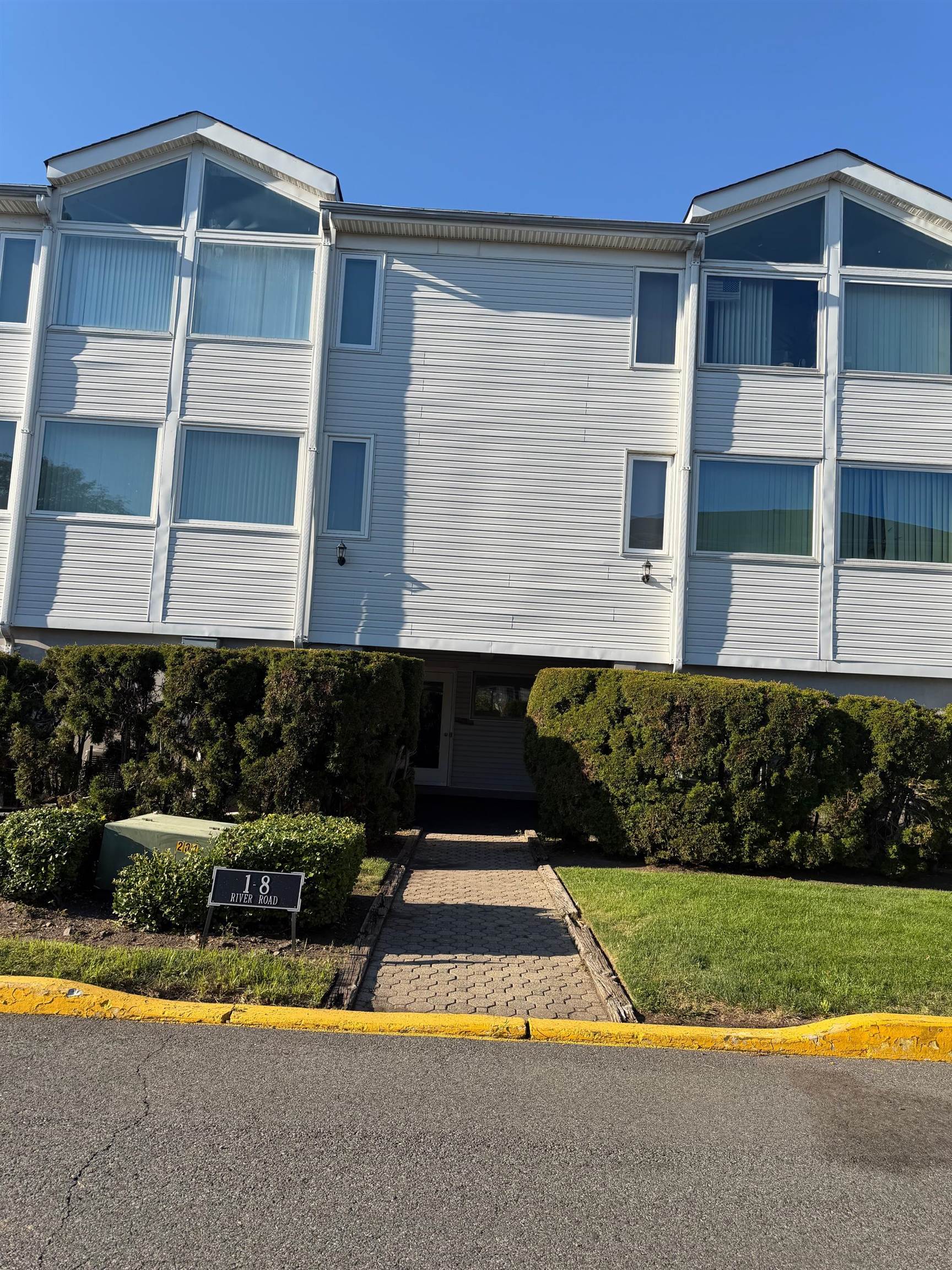 3 River Rd 3 — photo