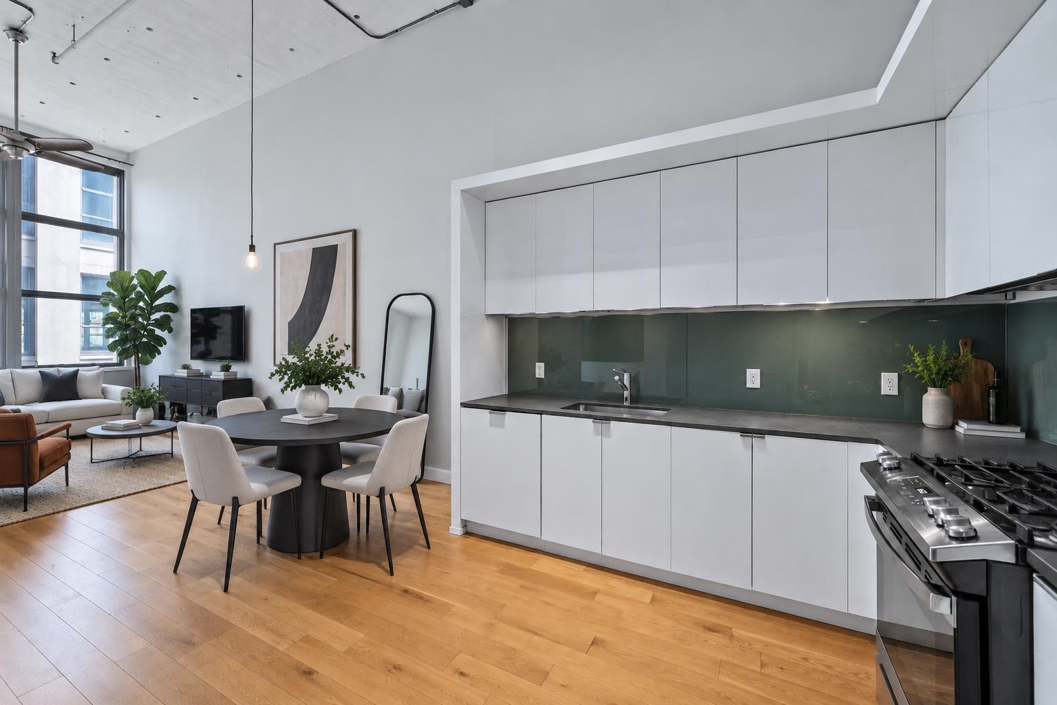 50 Dey St 224 — photo