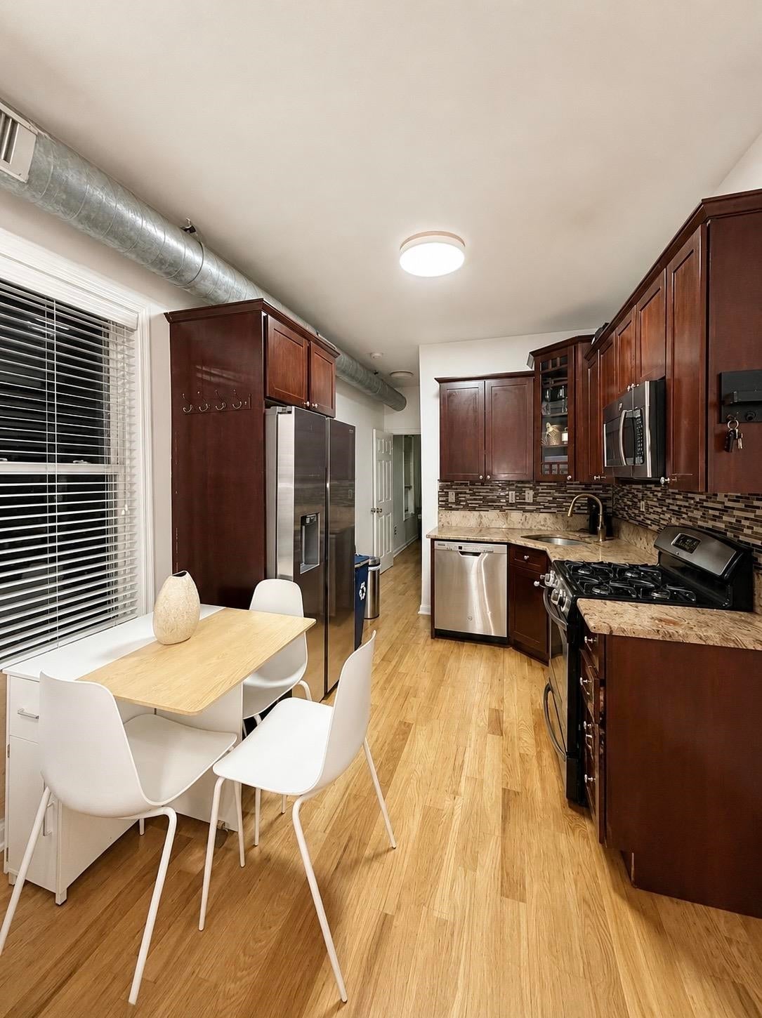 83 Maple St 2L — photo