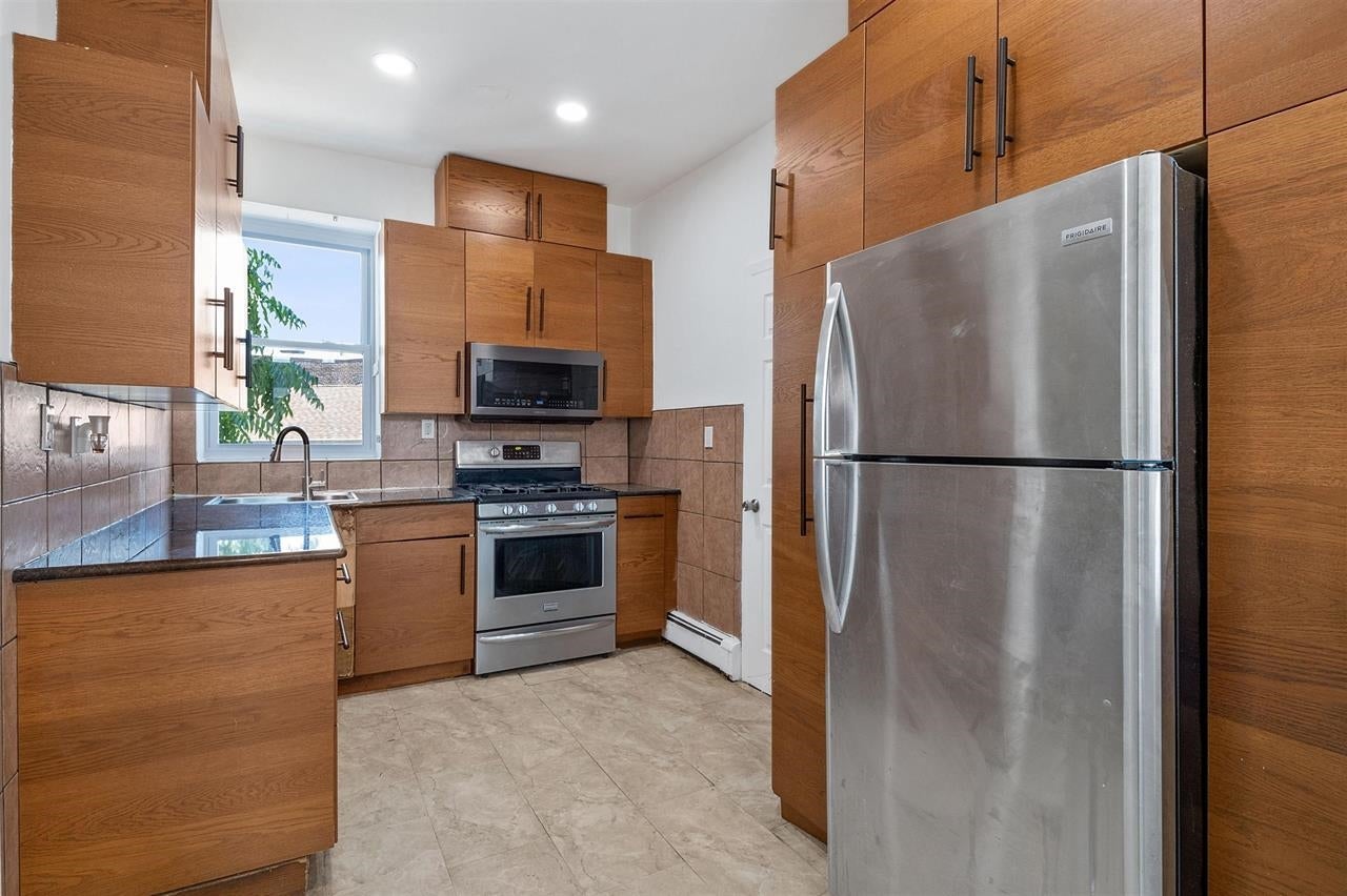 310 Paterson Plank Rd 3B — photo