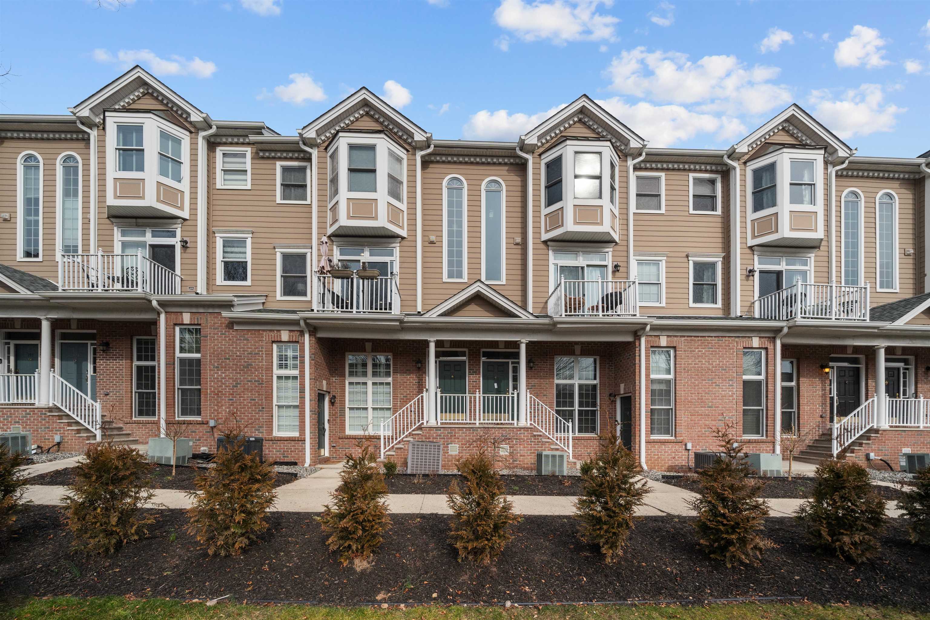 397 Kingston Court — photo